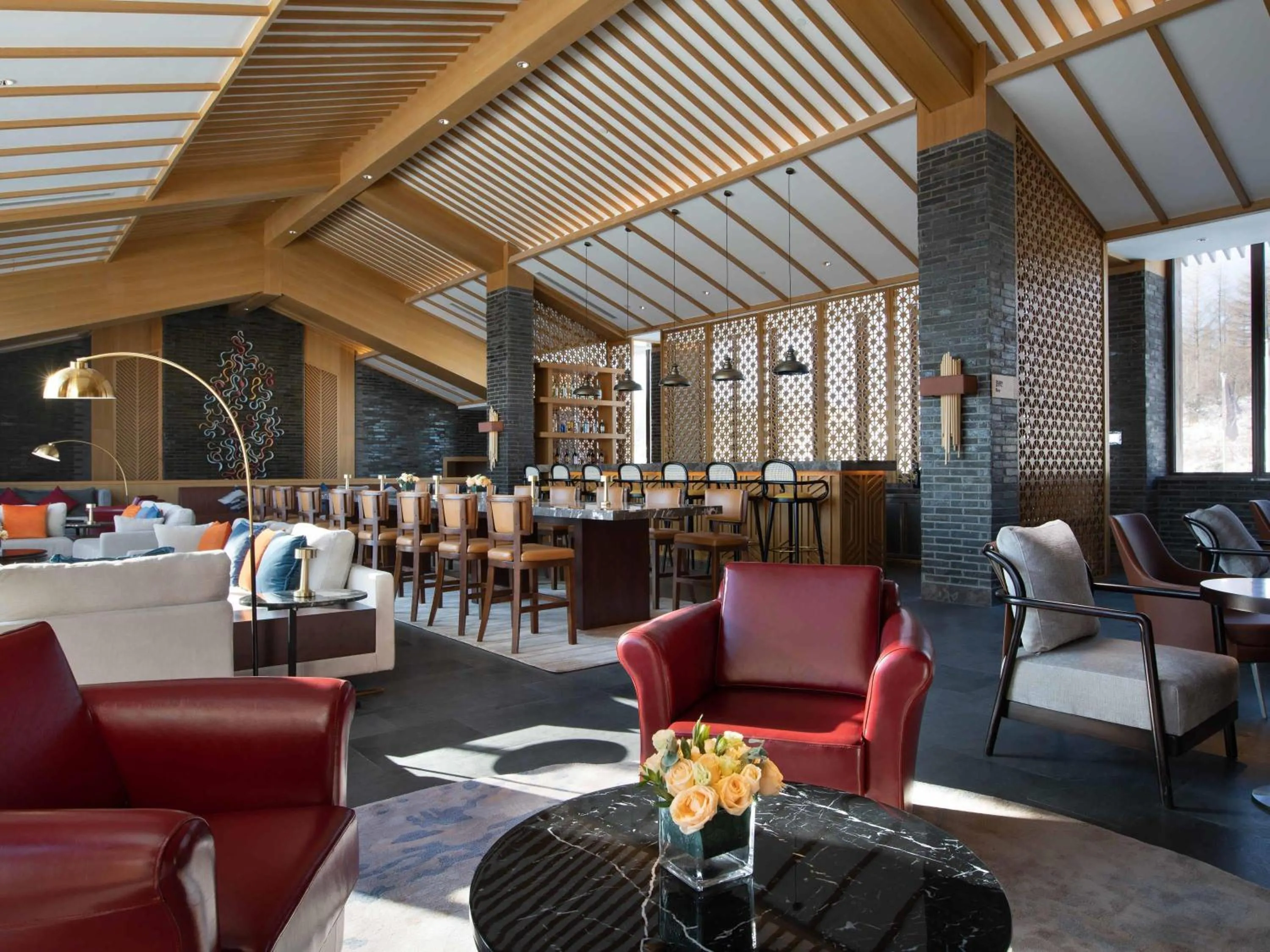 Lounge or bar in The View Hotel Changbai Mountain - MGallery Collection
