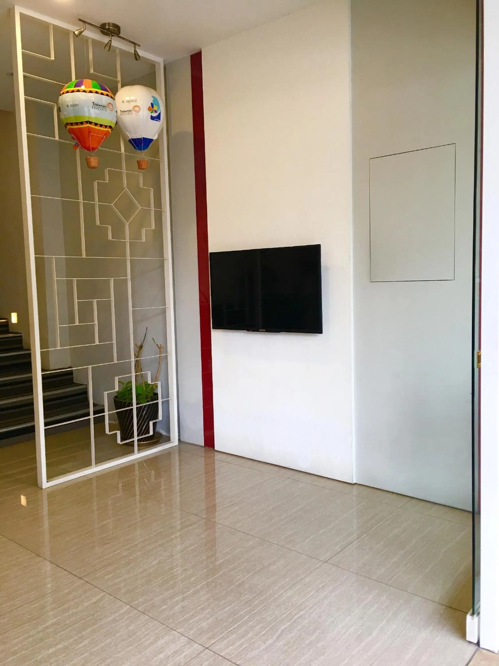 Communal lounge/ TV room in Taimali Hotel