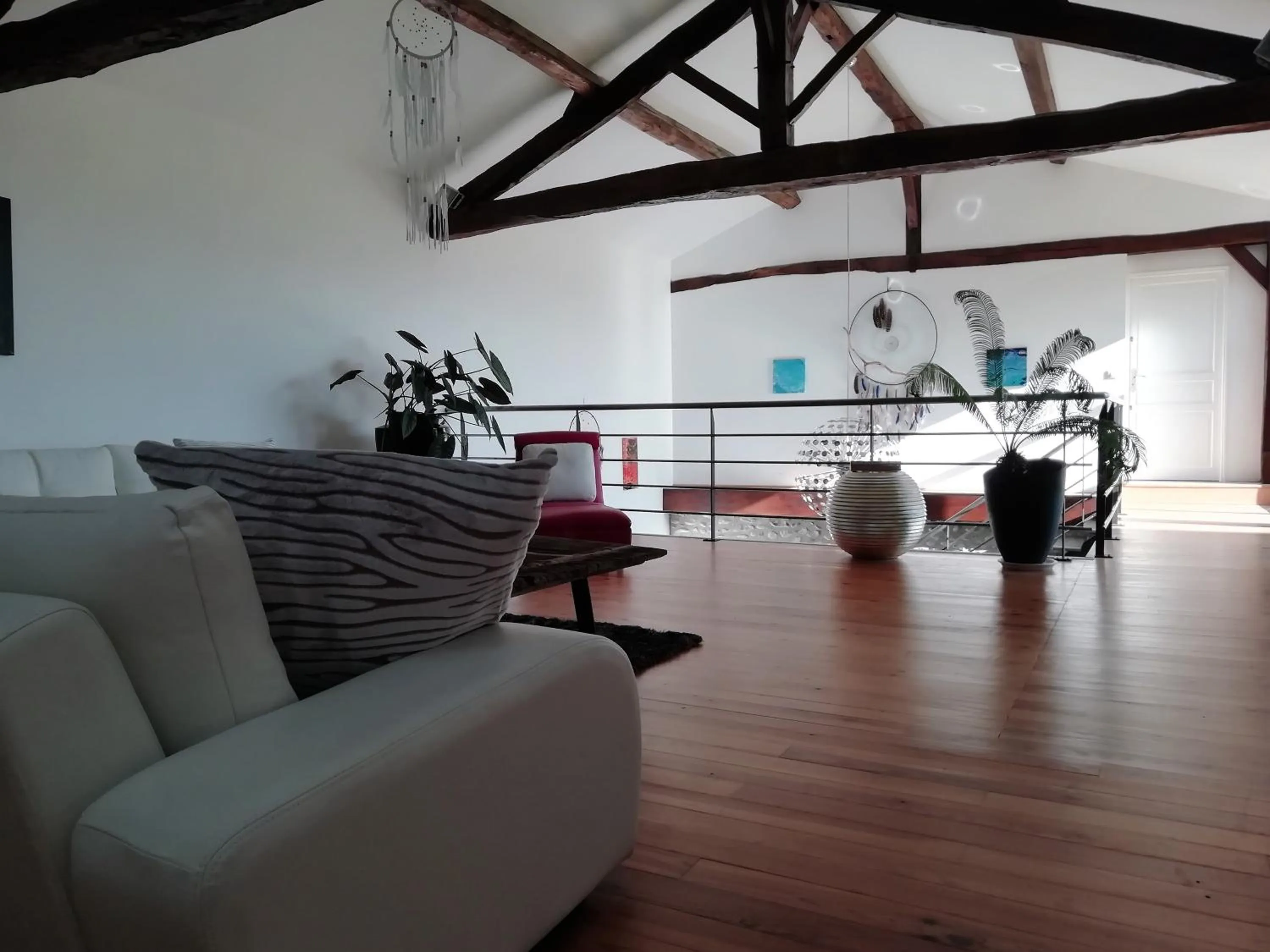 Communal lounge/ TV room in La Magie des Rêves