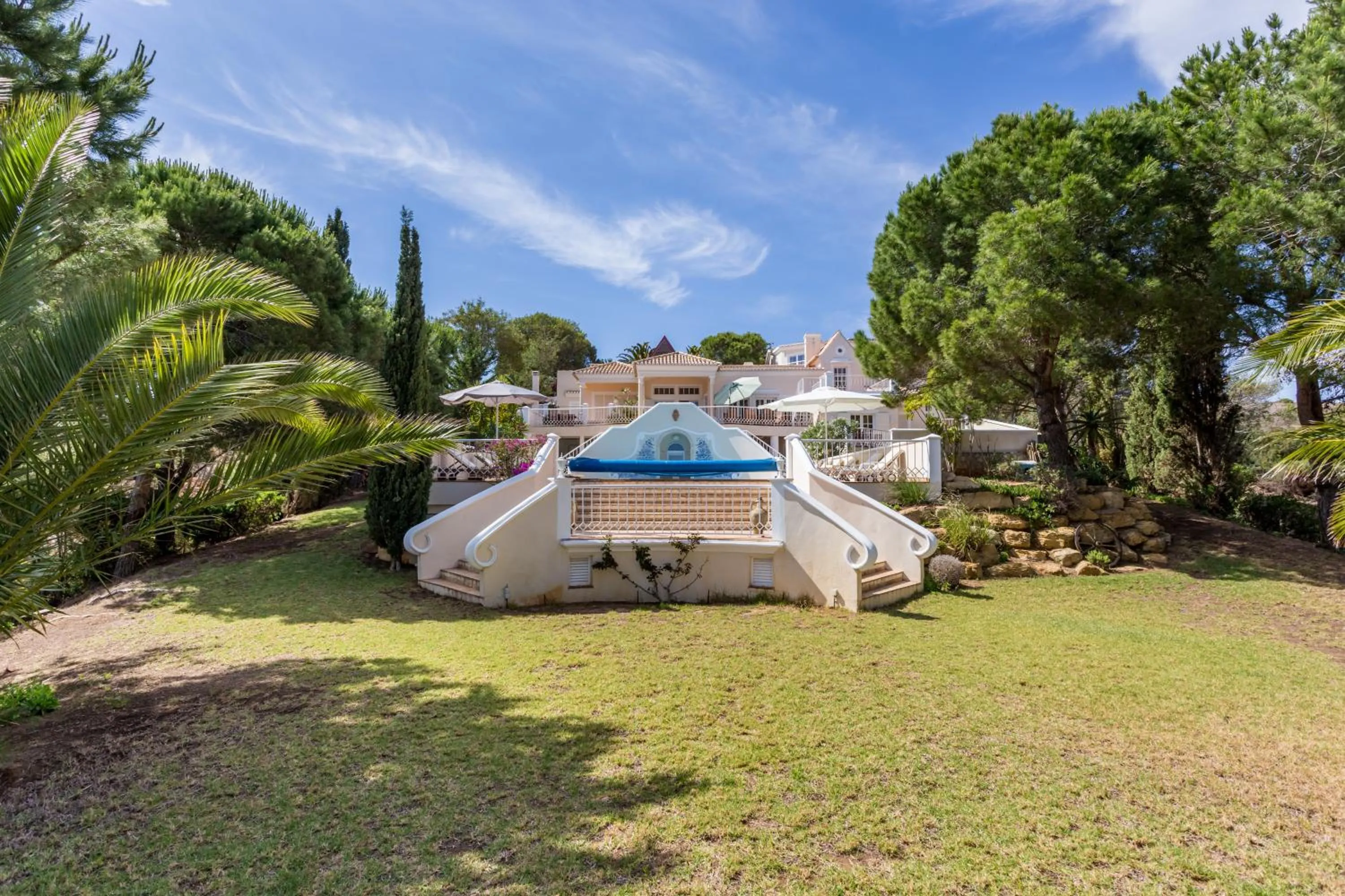 Top Cliff Villa with Ocean View and Private Pool UP to 18 Guests