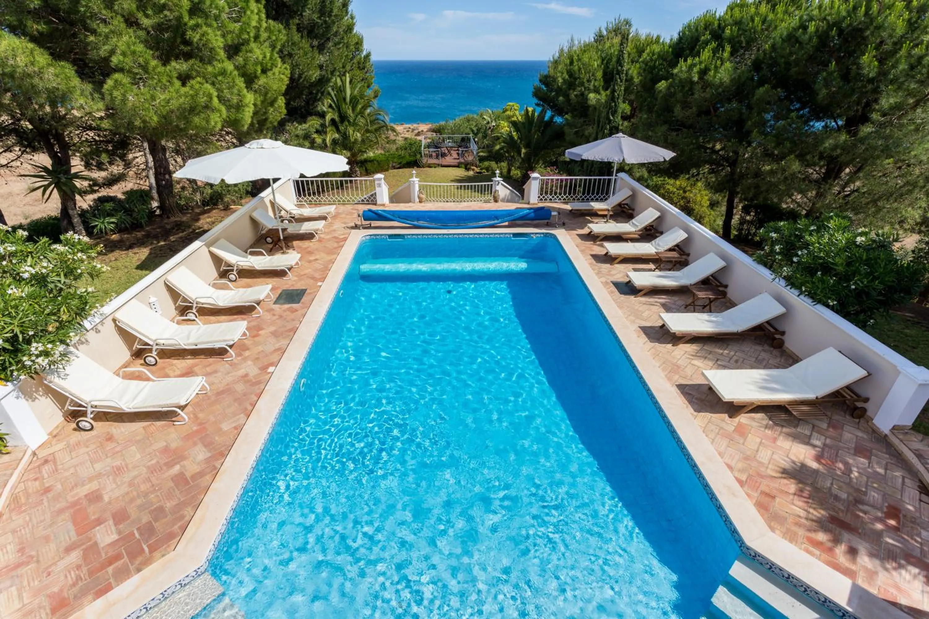 Top Cliff Villa with Ocean View and Private Pool UP to 18 Guests
