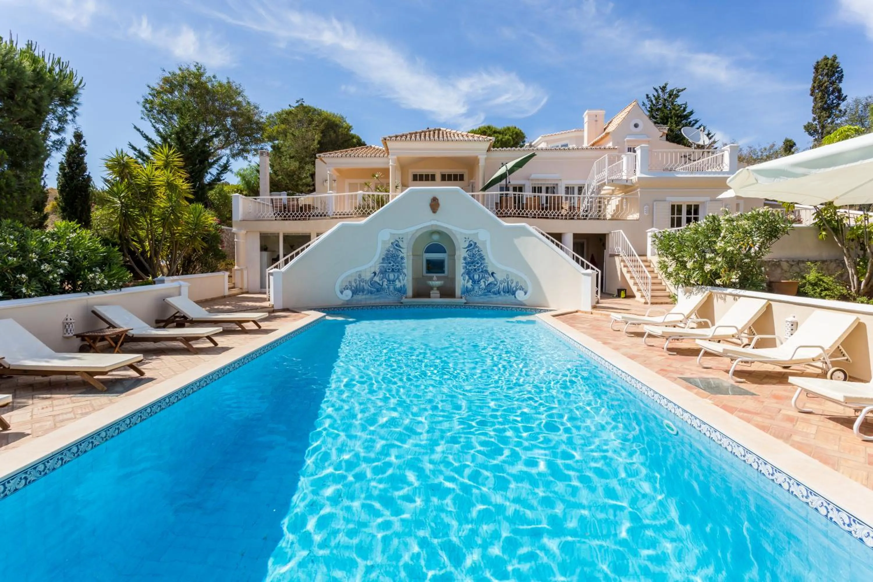 Property building in Top Cliff Villa with Ocean View and Private Pool UP to 18 Guests