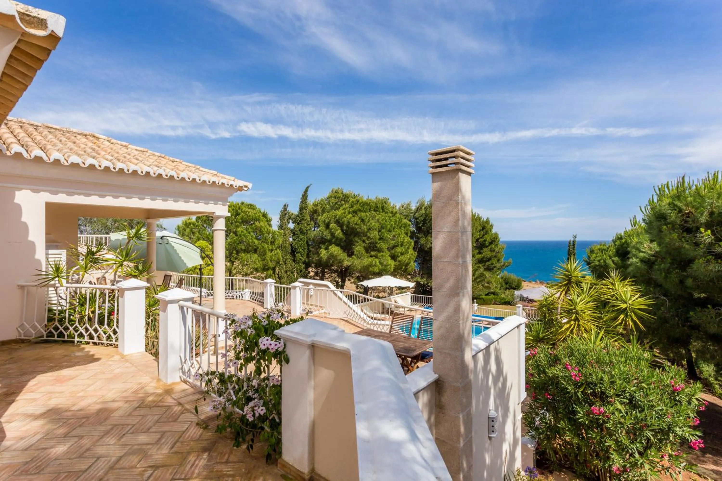 Top Cliff Villa with Ocean View and Private Pool UP to 18 Guests