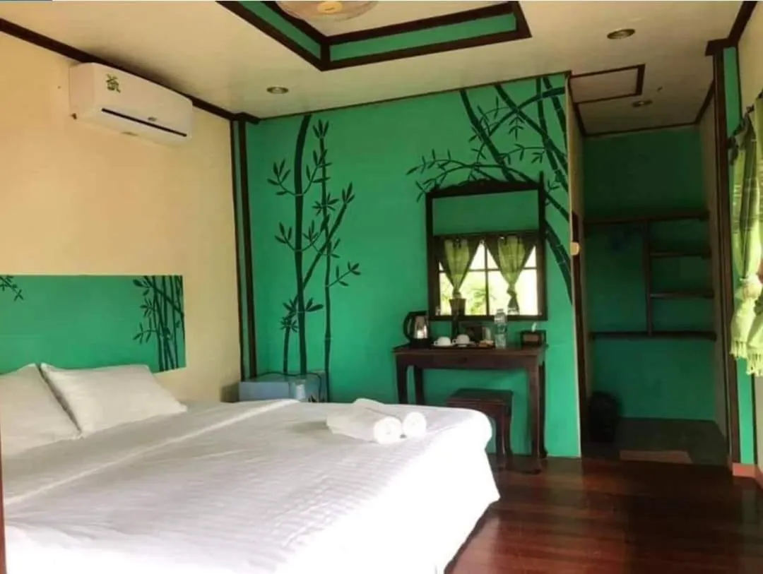 Photo of the whole room, Bed in Kinnaree Resort Koh Kood