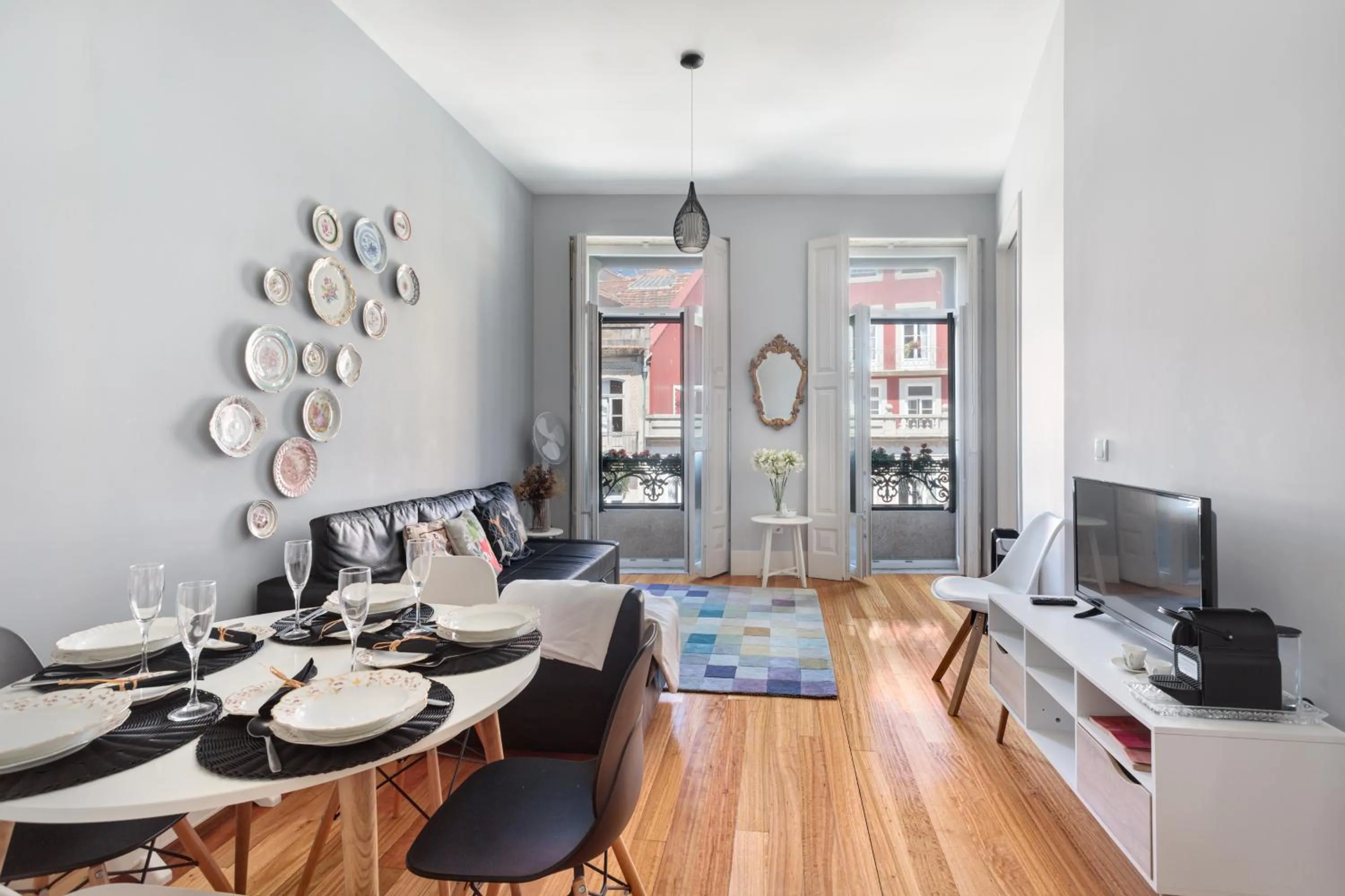 Communal lounge/ TV room in Mouzinho 244 - Porto Houses & Suites