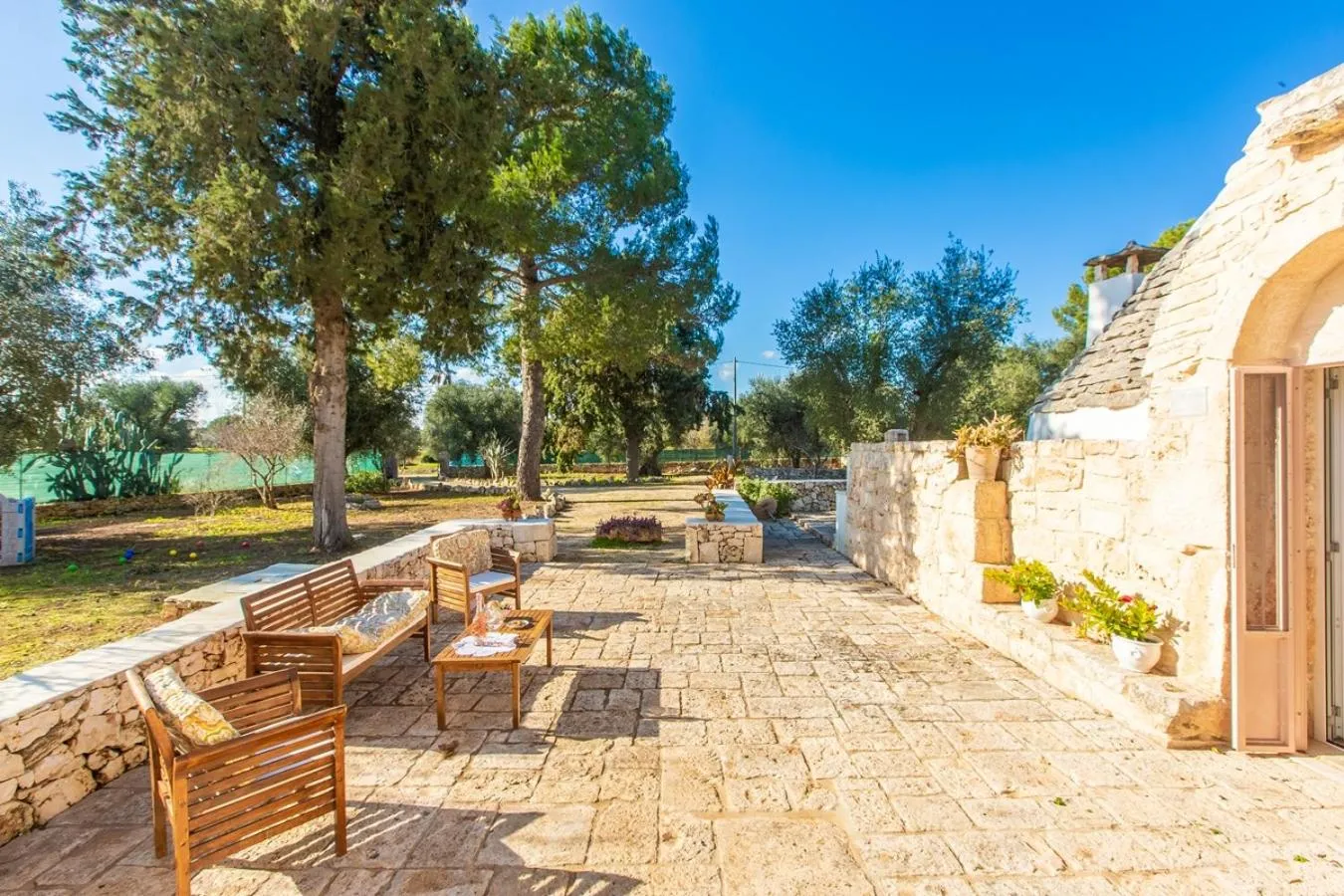 Trullo con piscina baby