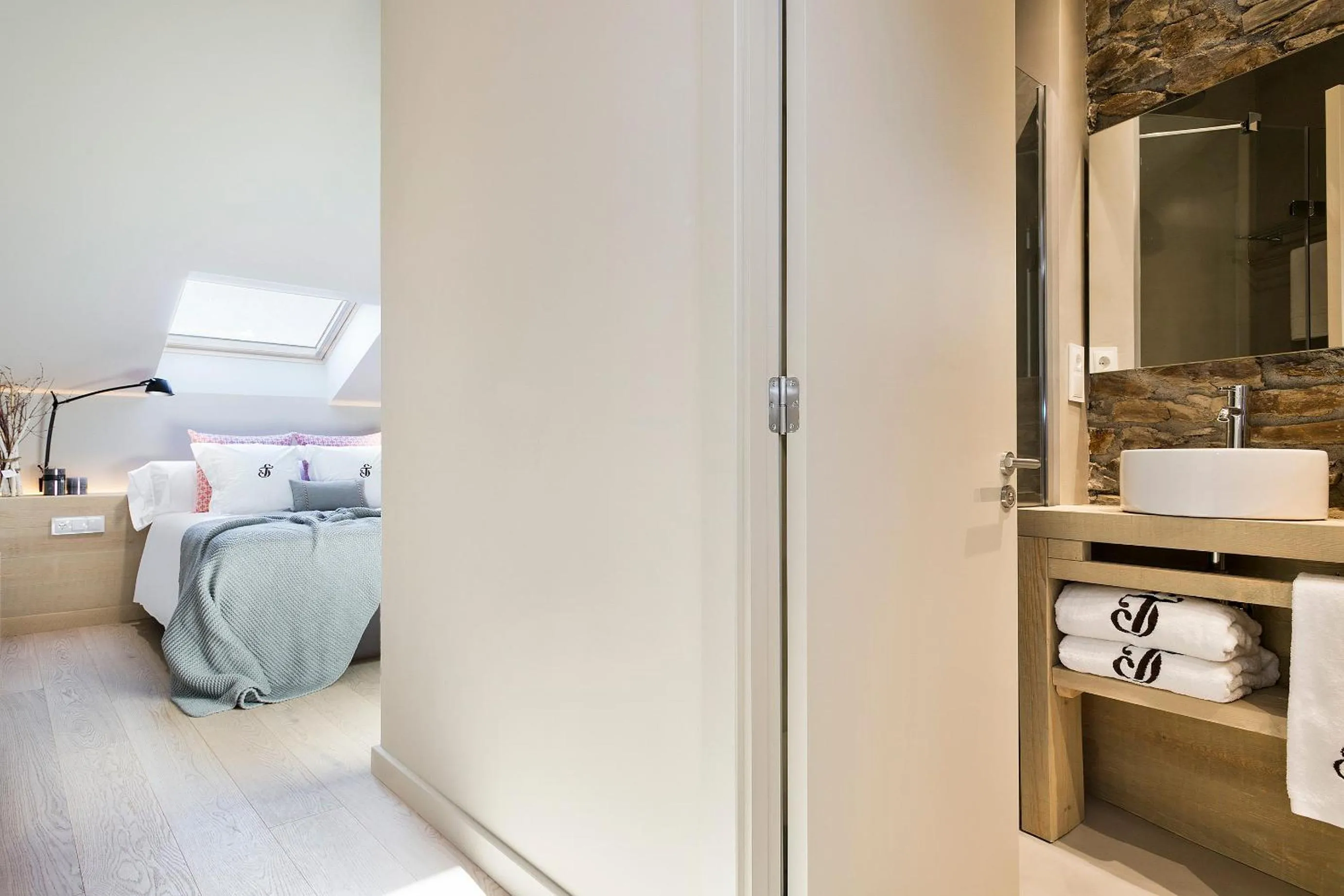 Photo of the whole room, Bed in Set Terres - La Villa de Llívia - Adults only
