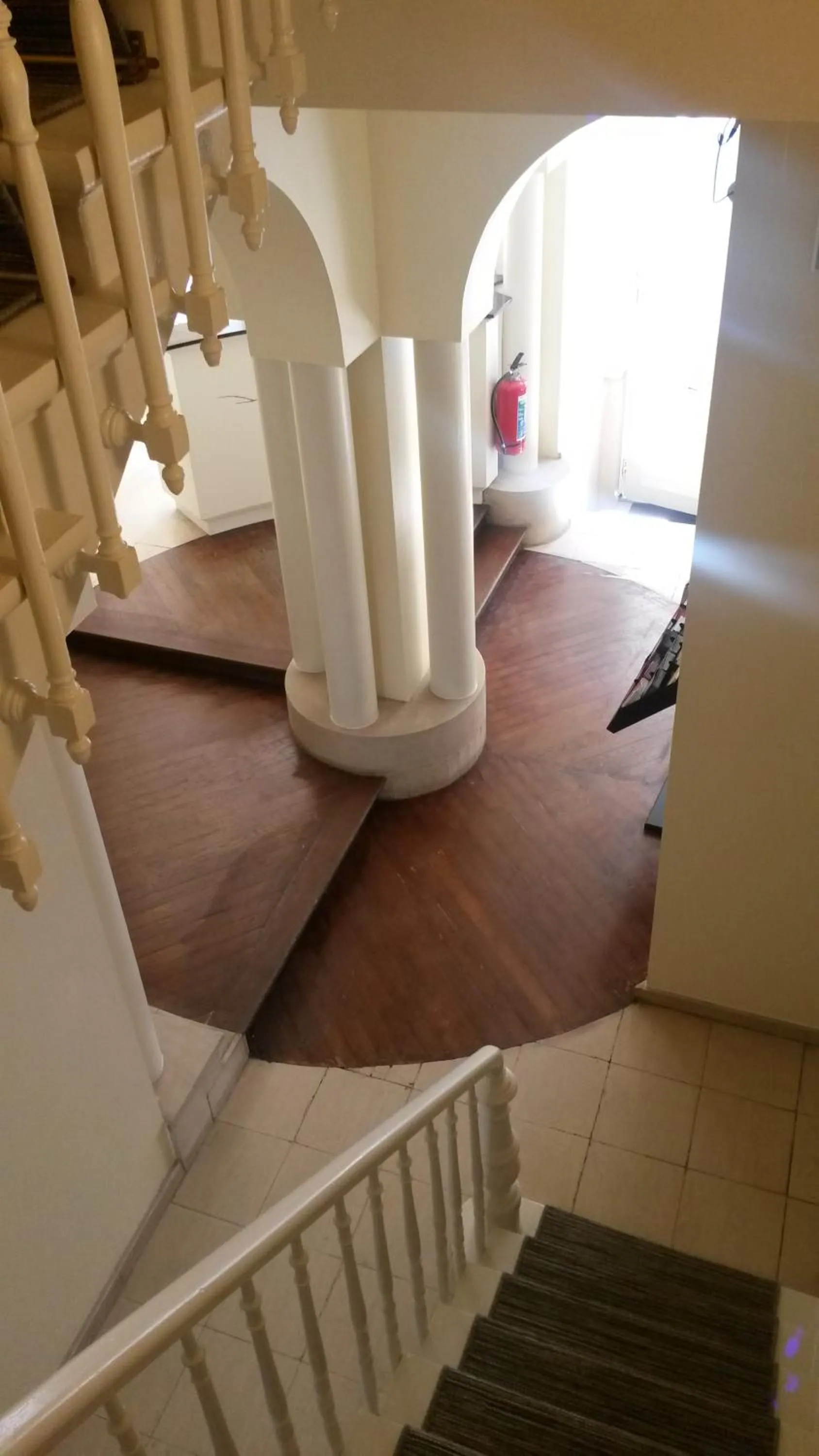 Property building in Hotel Queen Mary