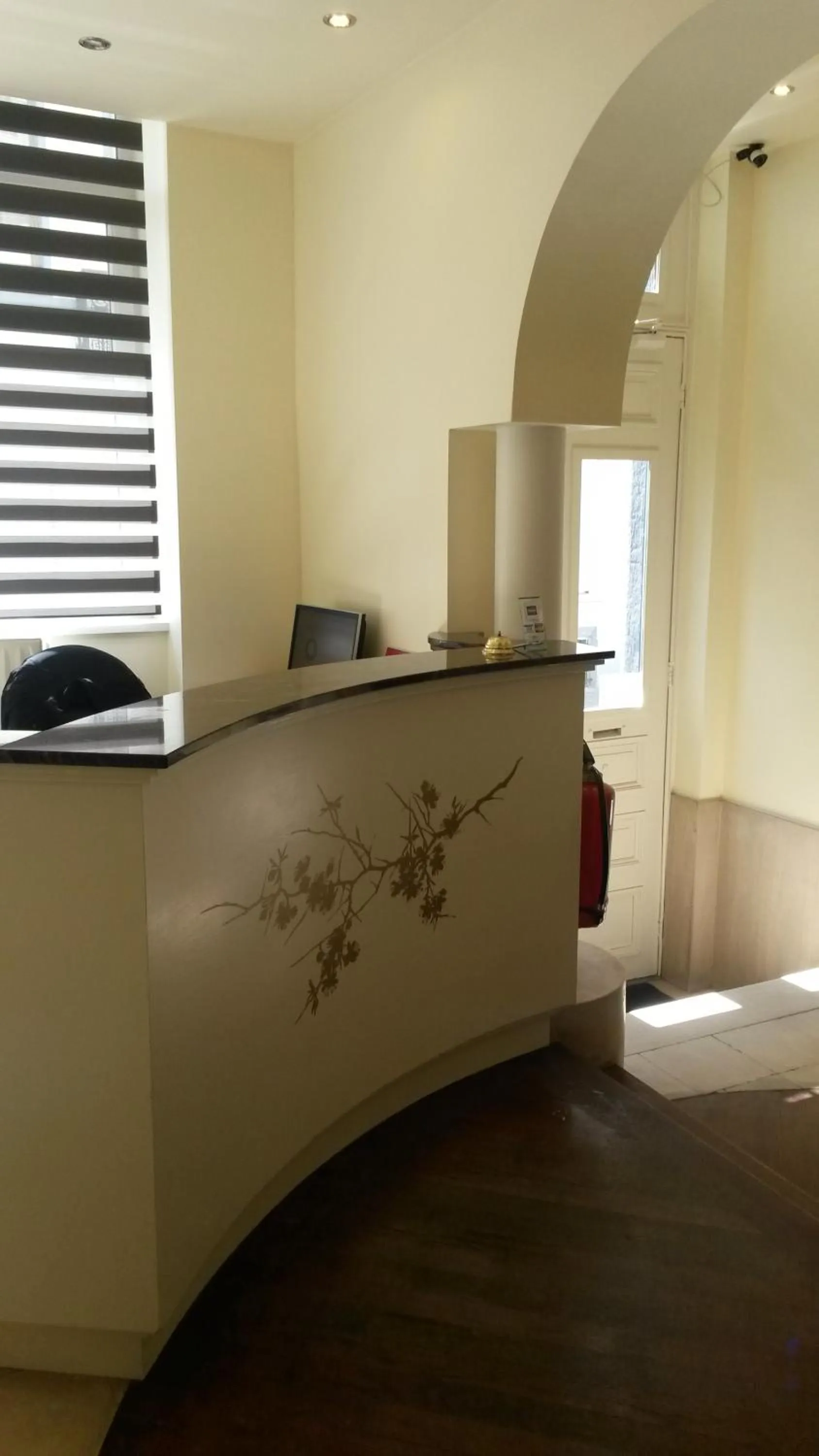 Property building in Hotel Queen Mary