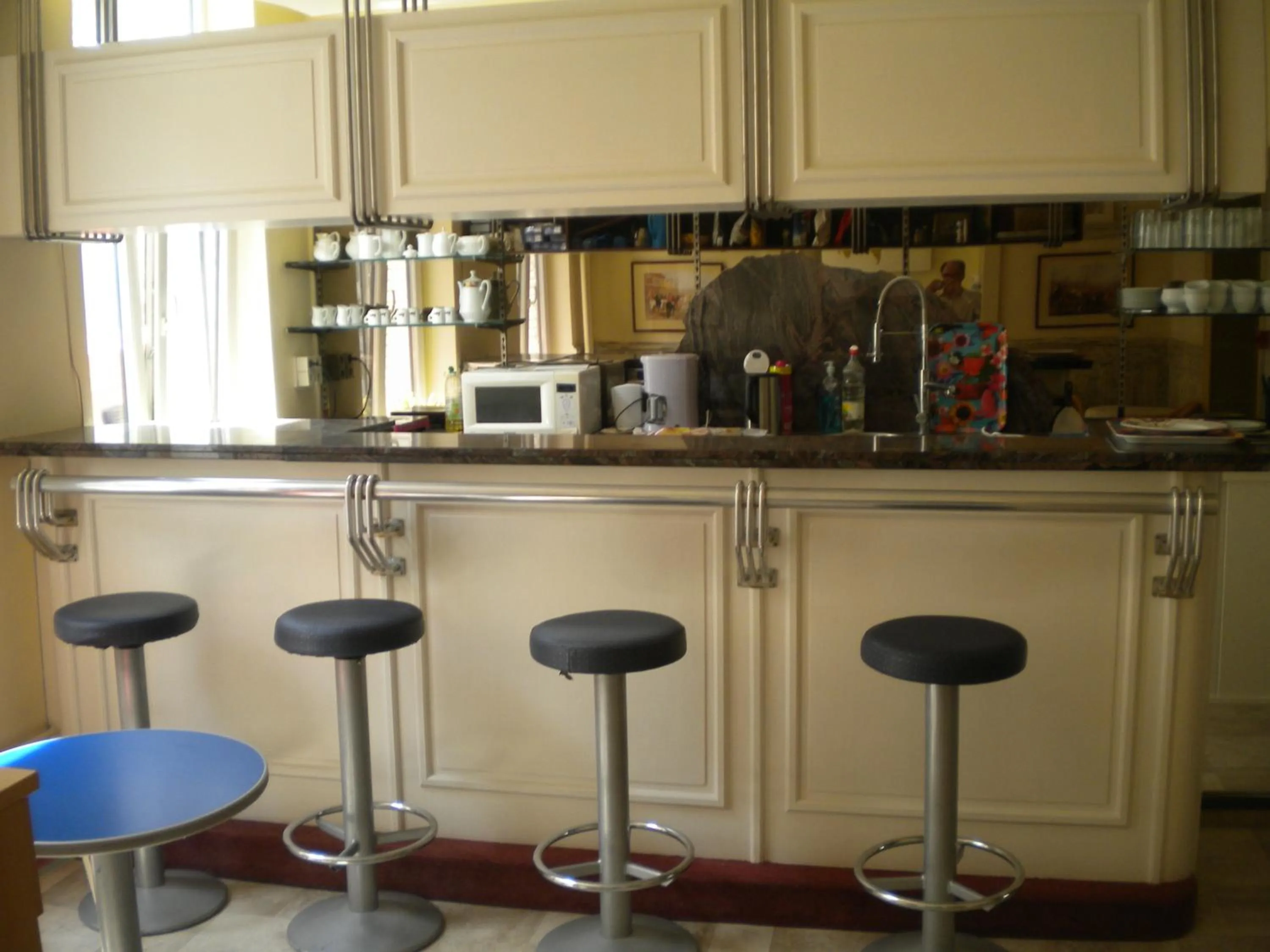 Day in Hotel Queen Mary