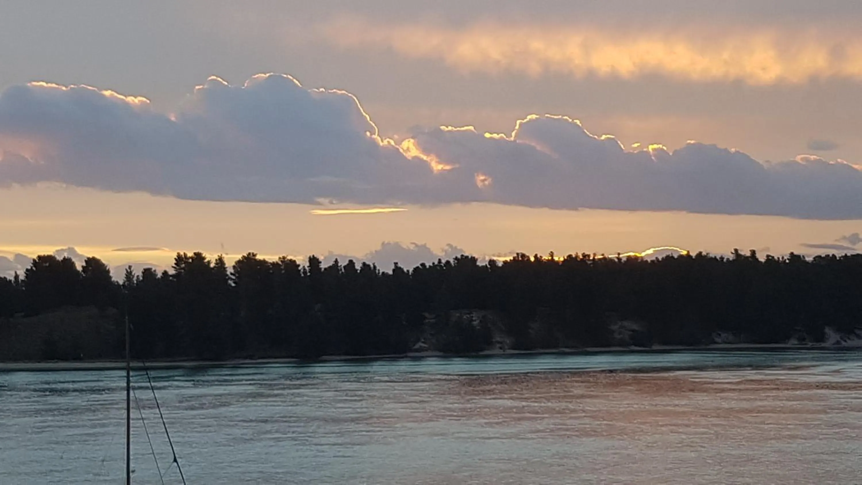 Mountain view in Lewi Waters