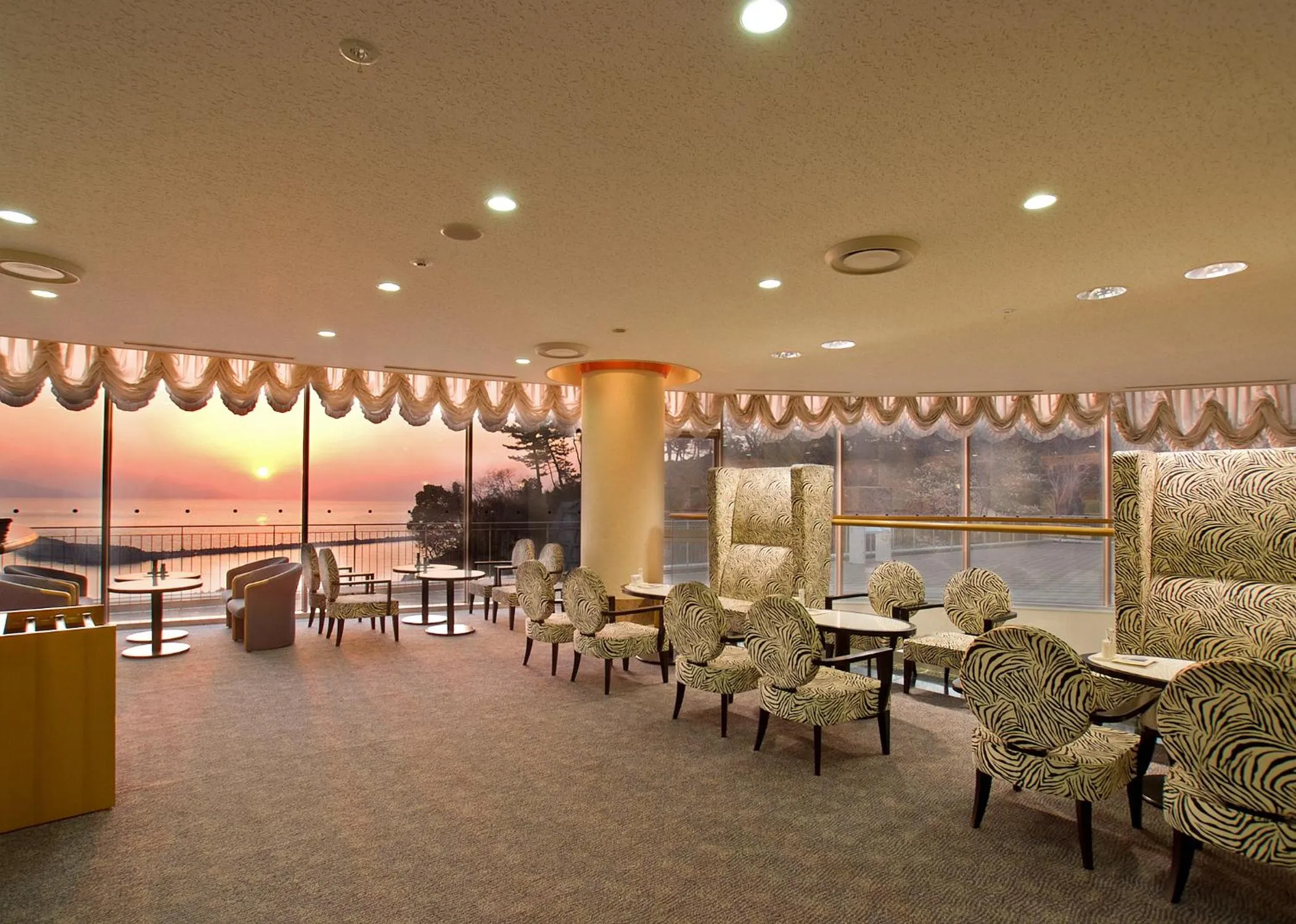 Food and drinks in Kokumin Shukusha Marine Terrace Ashiya