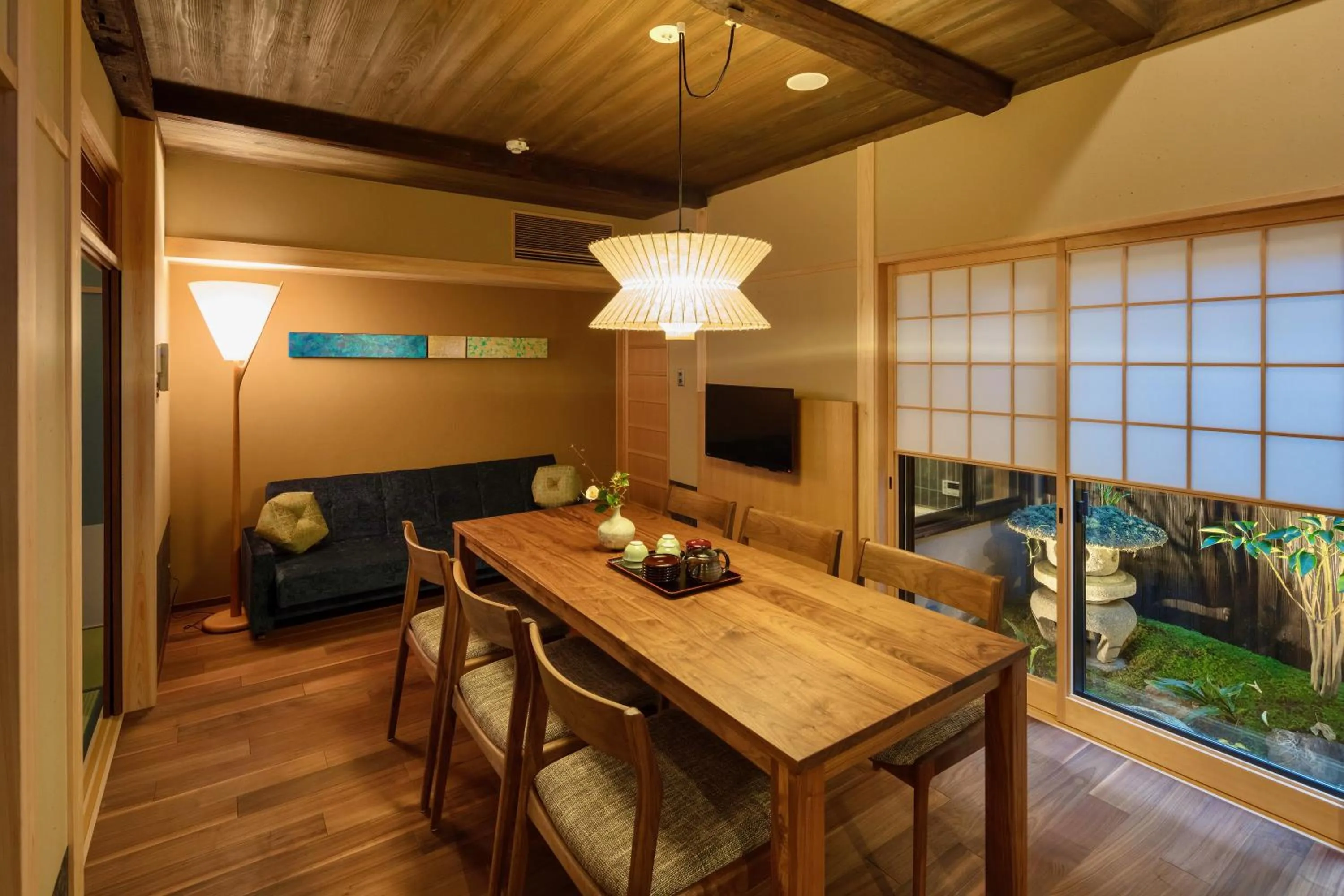 TV and multimedia in Ayaginu Machiya House