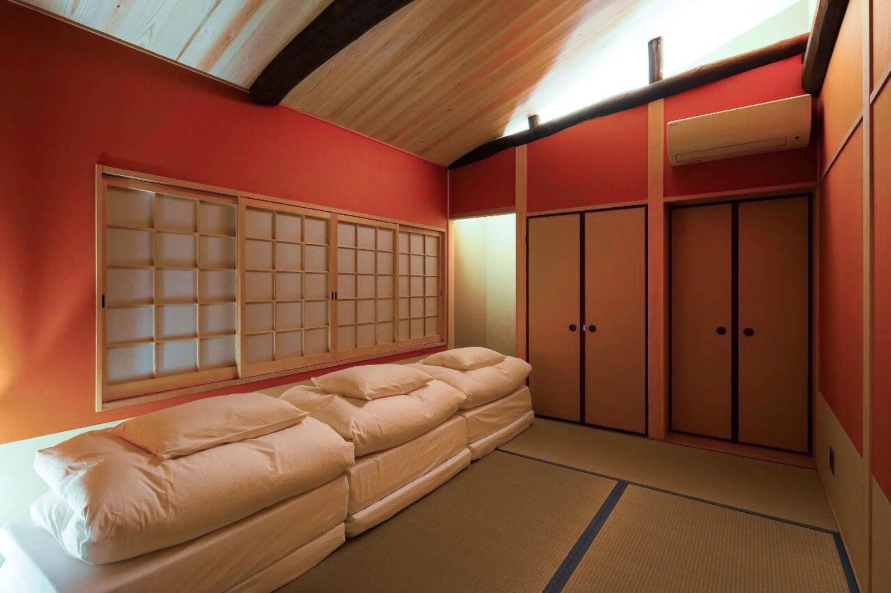 Bed in Ayaginu Machiya House