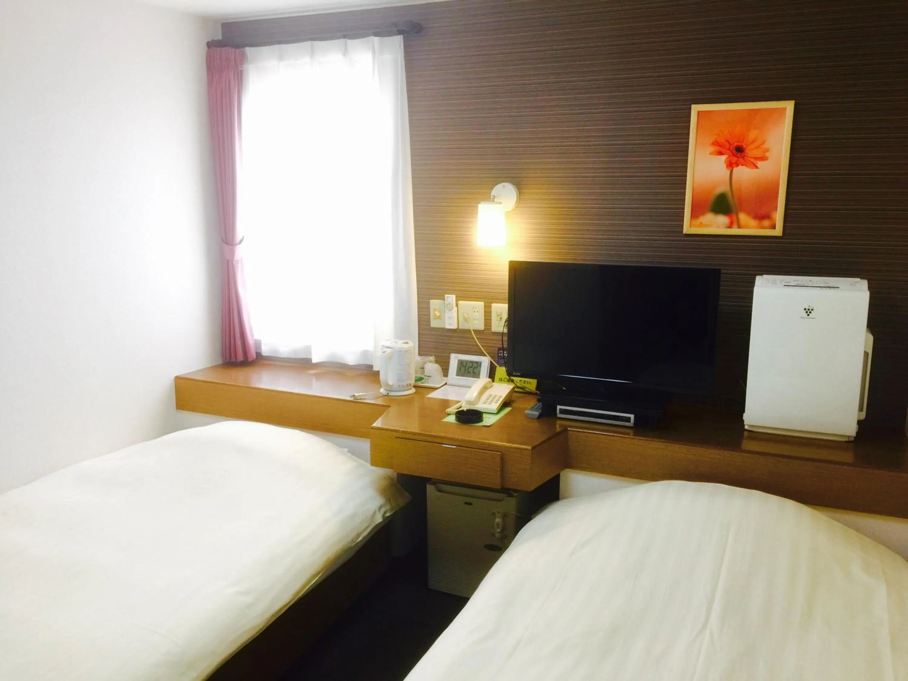 Photo of the whole room, Bed in Business Hotel Raicho