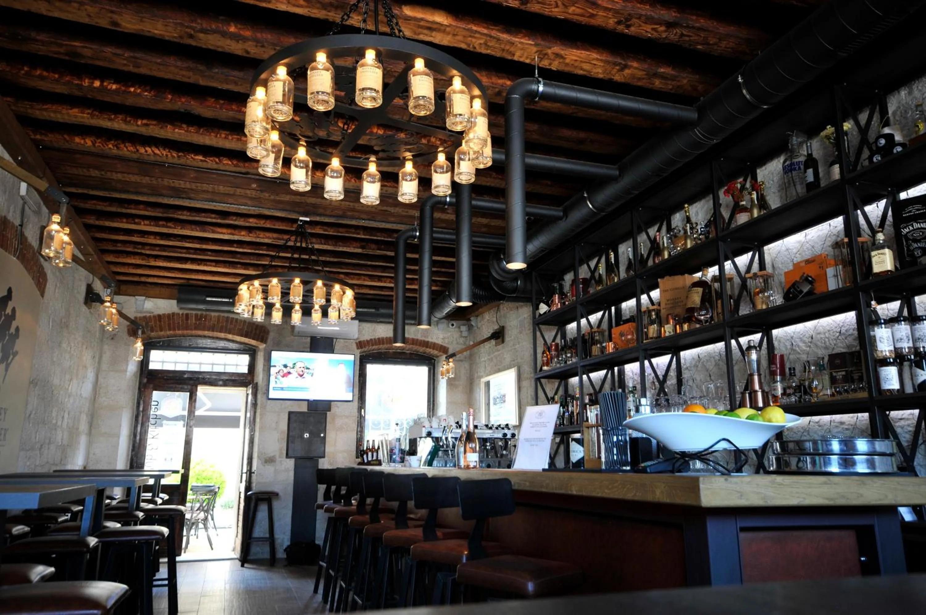 Restaurant/places to eat in Heritage Hotel Vila Sikaa