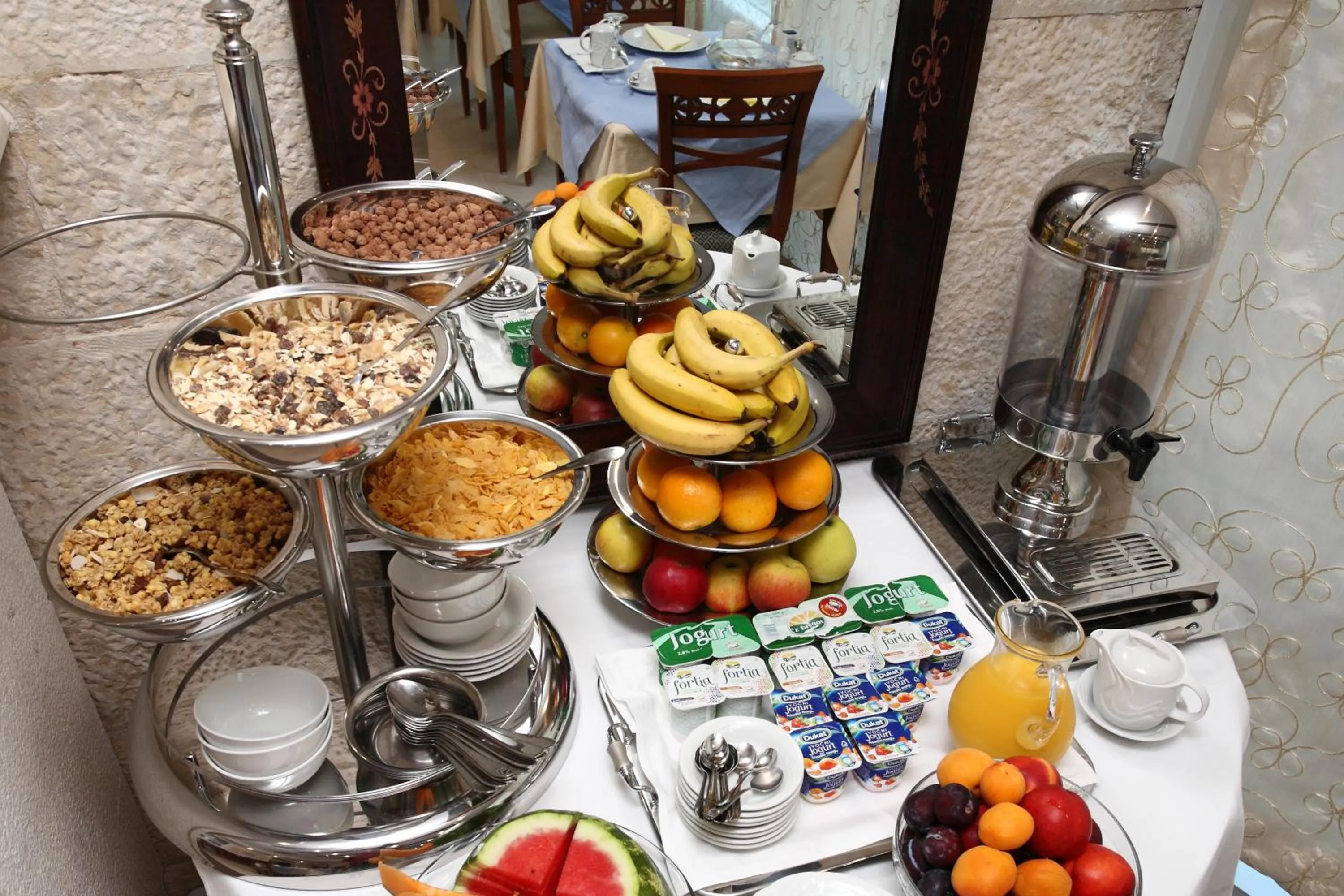 Food in Heritage Hotel Vila Sikaa