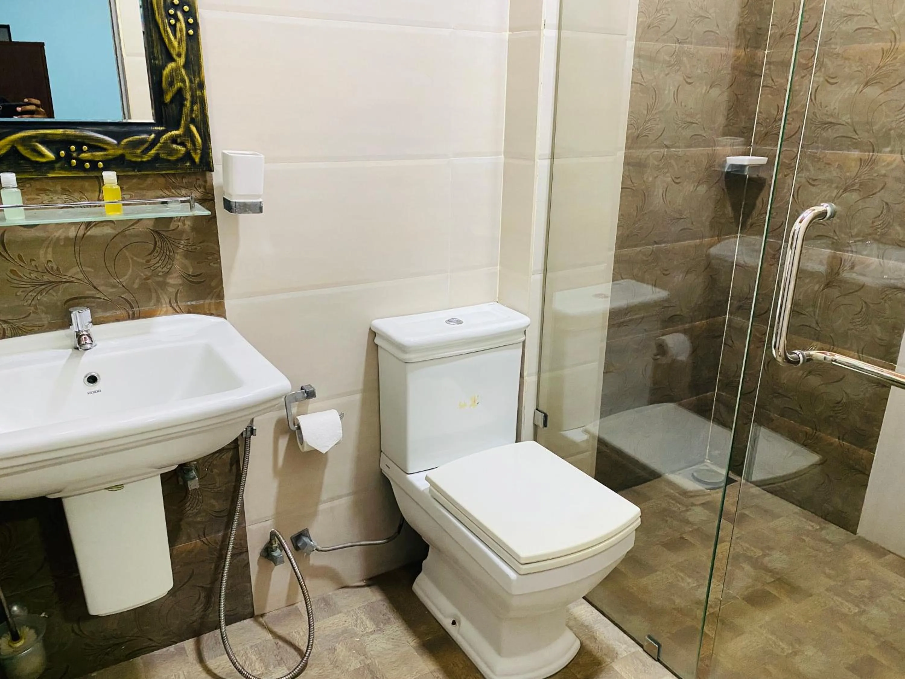 Toilet in Nilaveli Hybrid Holiday Hotel