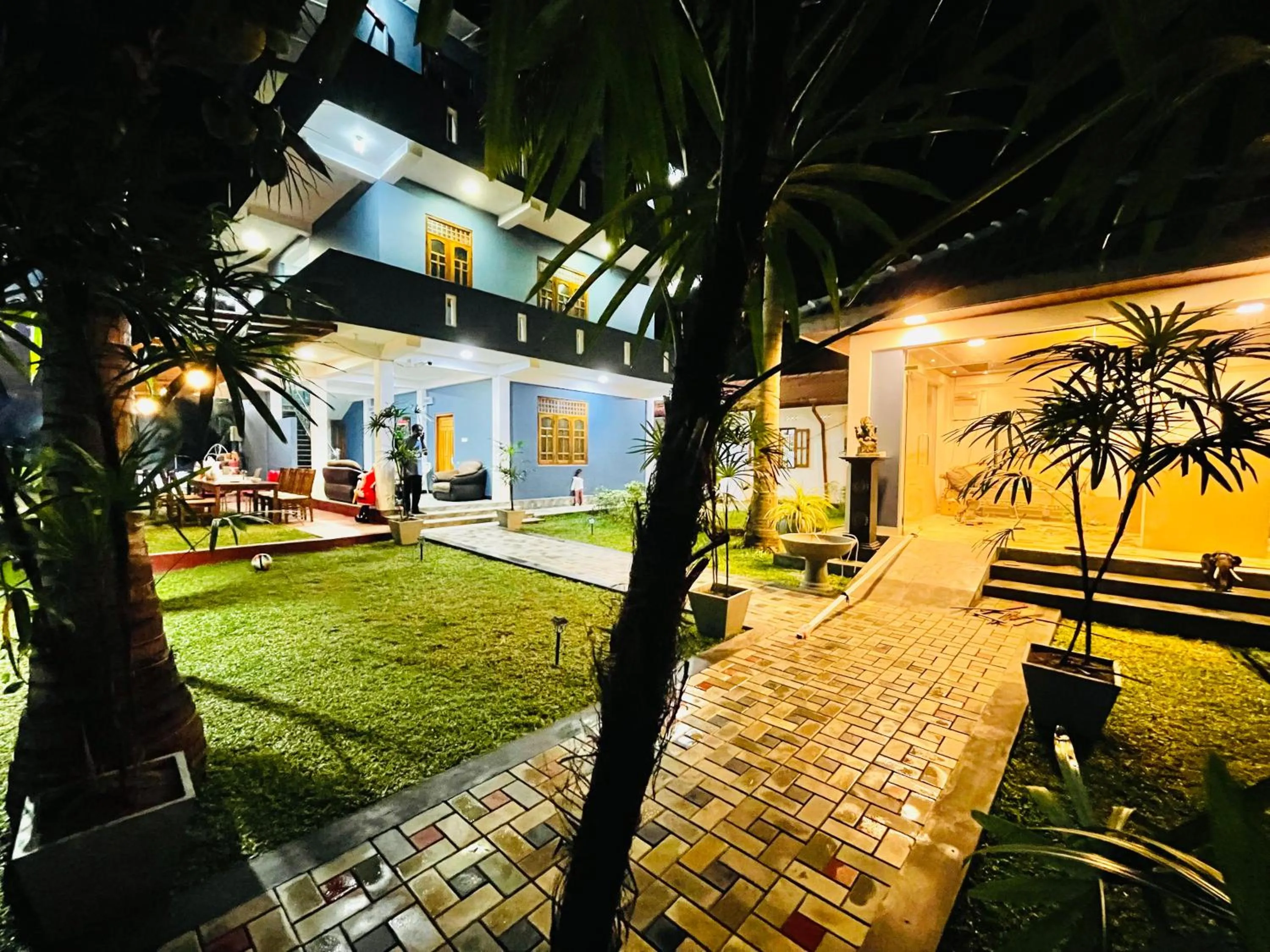 Garden in Nilaveli Hybrid Holiday Hotel