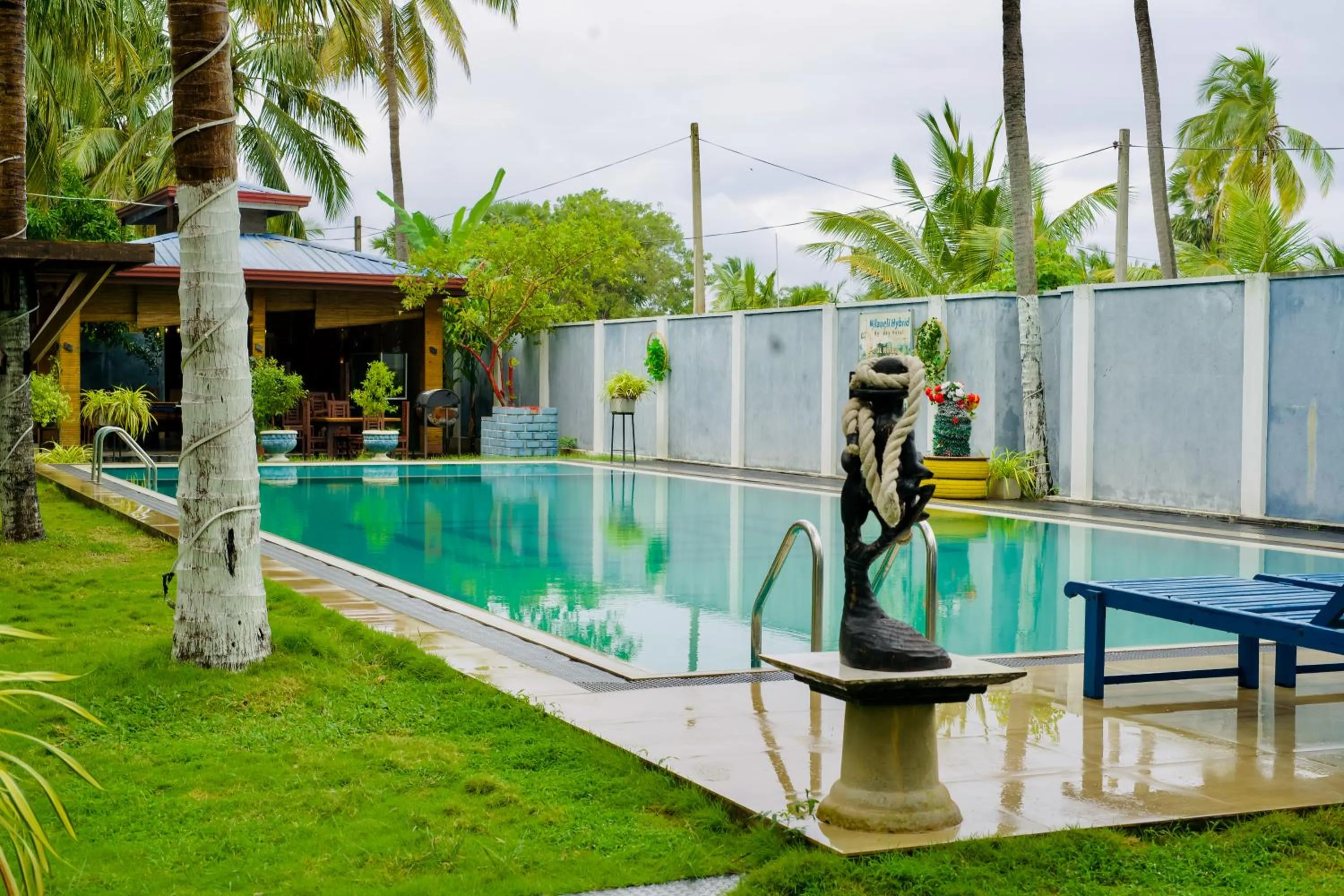 Nilaveli Hybrid Holiday Hotel