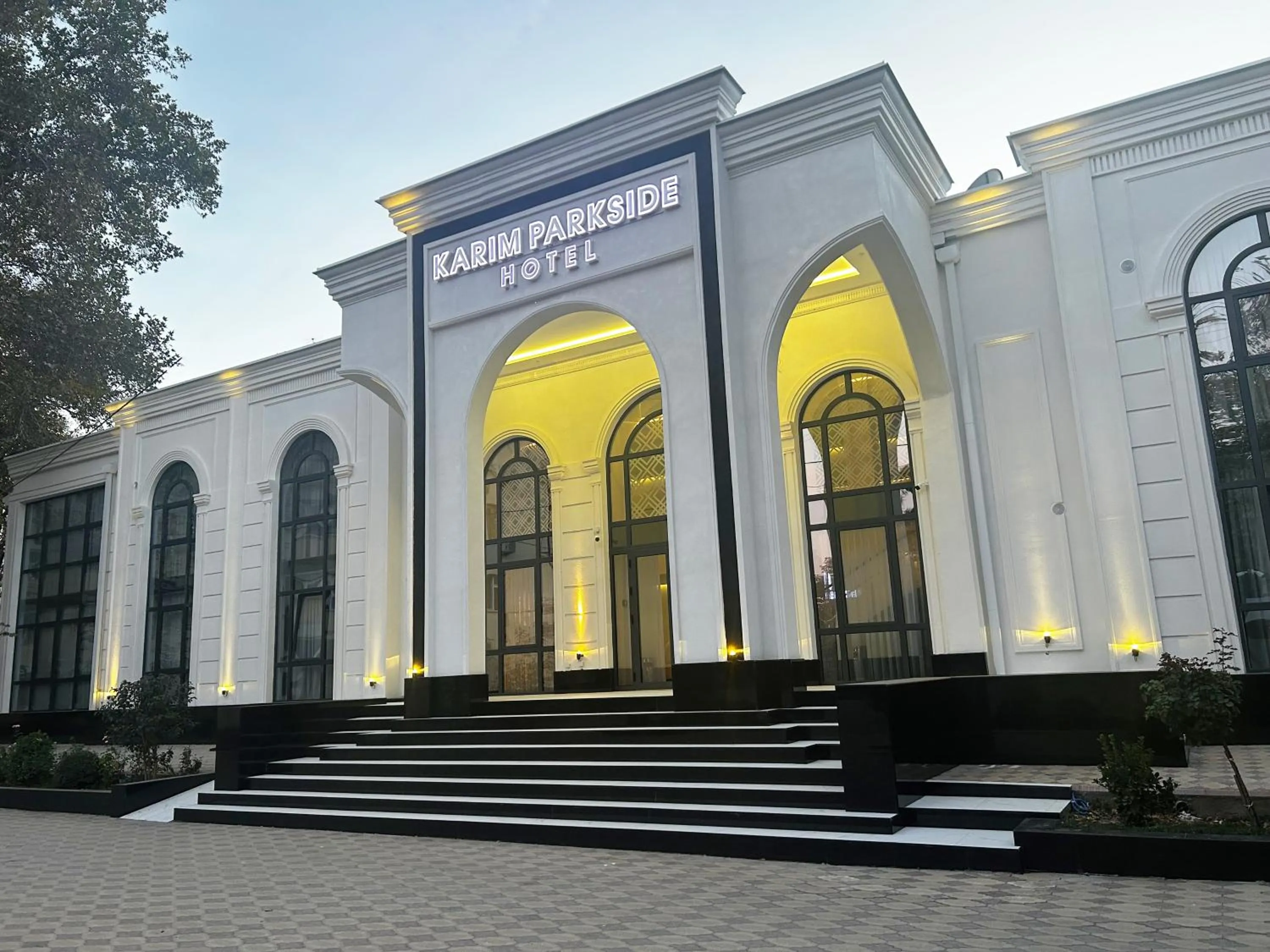 Facade/entrance in Karim Parkside Hotel