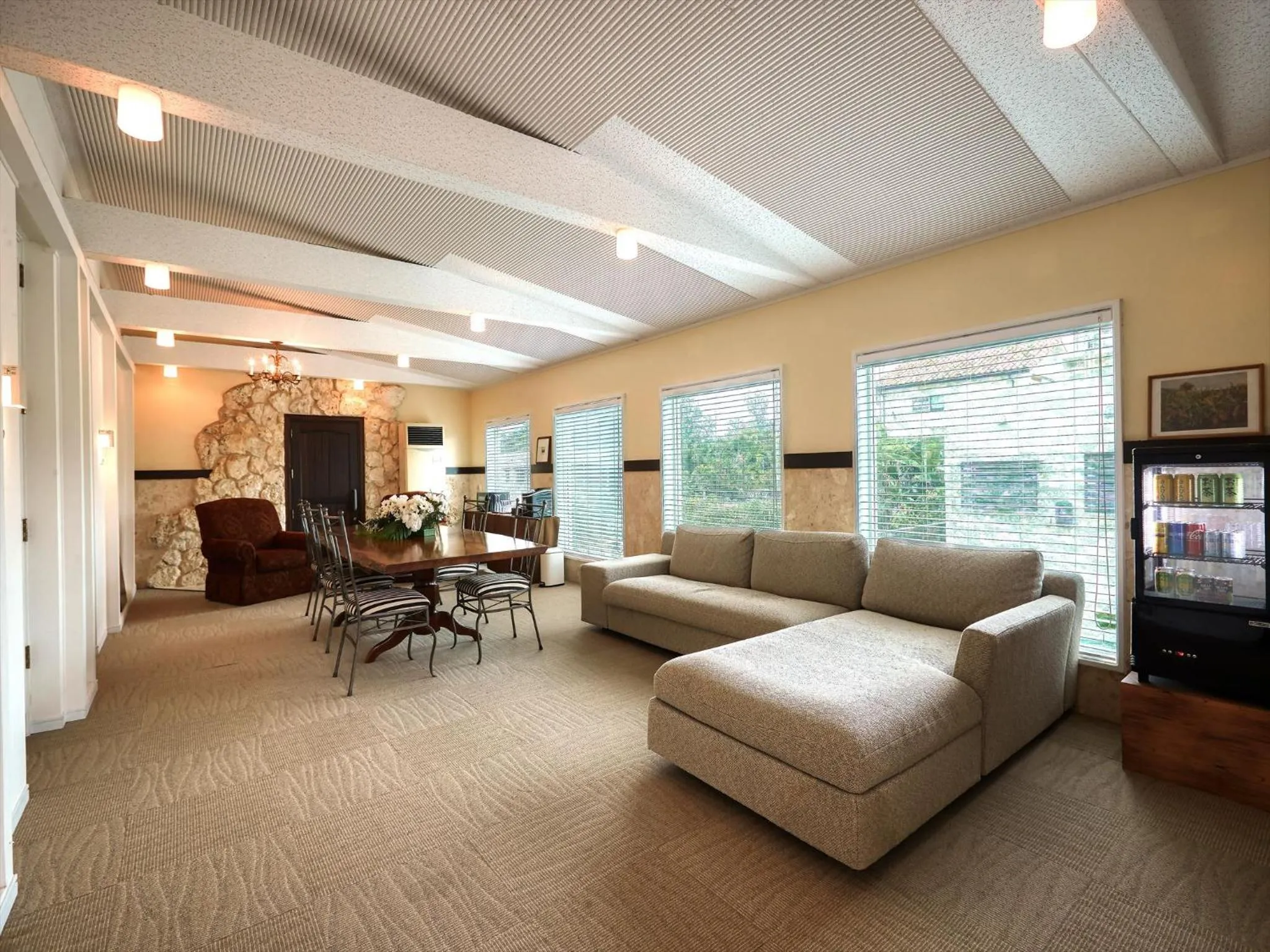 Lounge or bar in La Casa Panacea Okinawa Resort