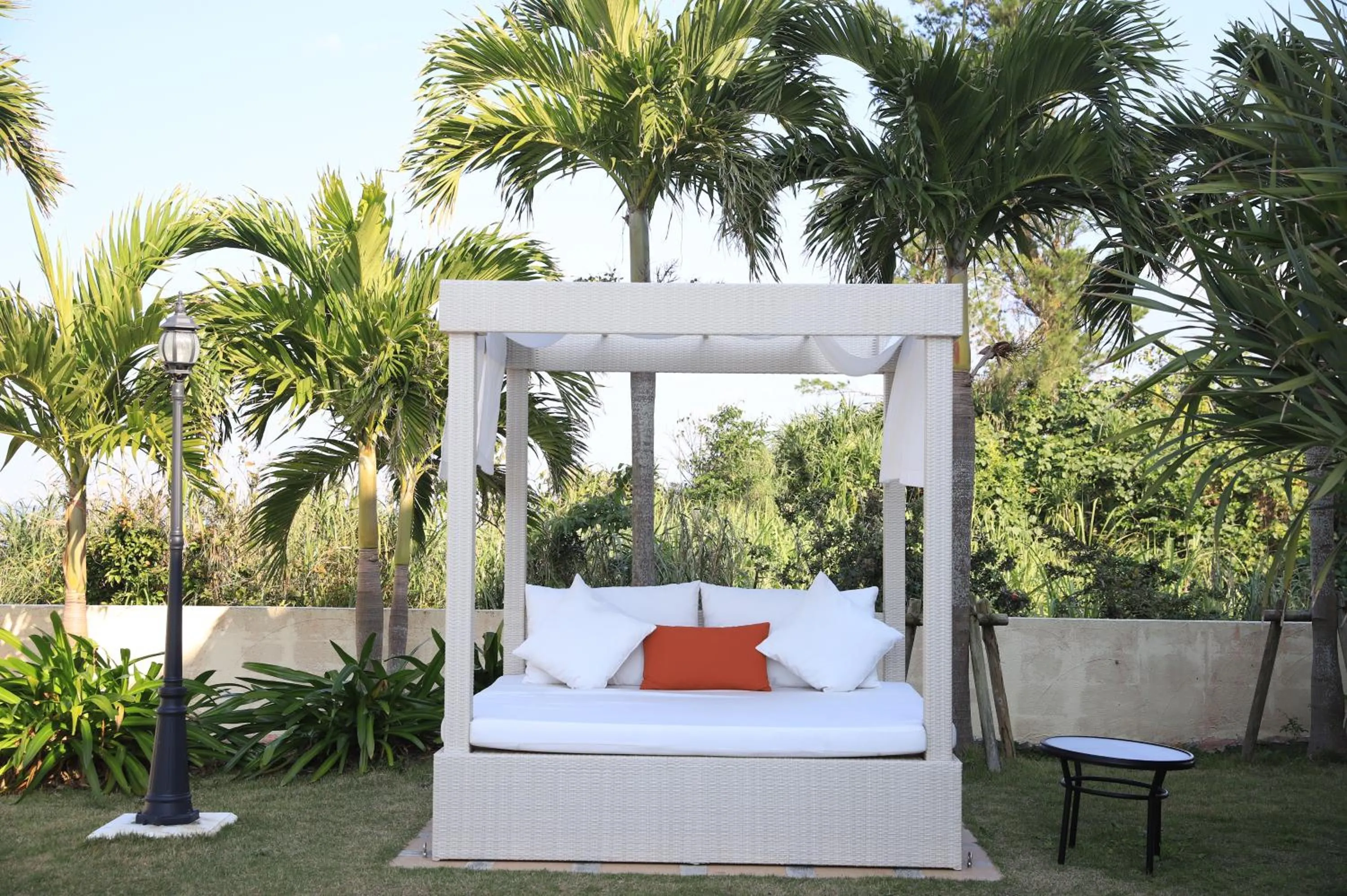 Garden, Bed in La Casa Panacea Okinawa Resort