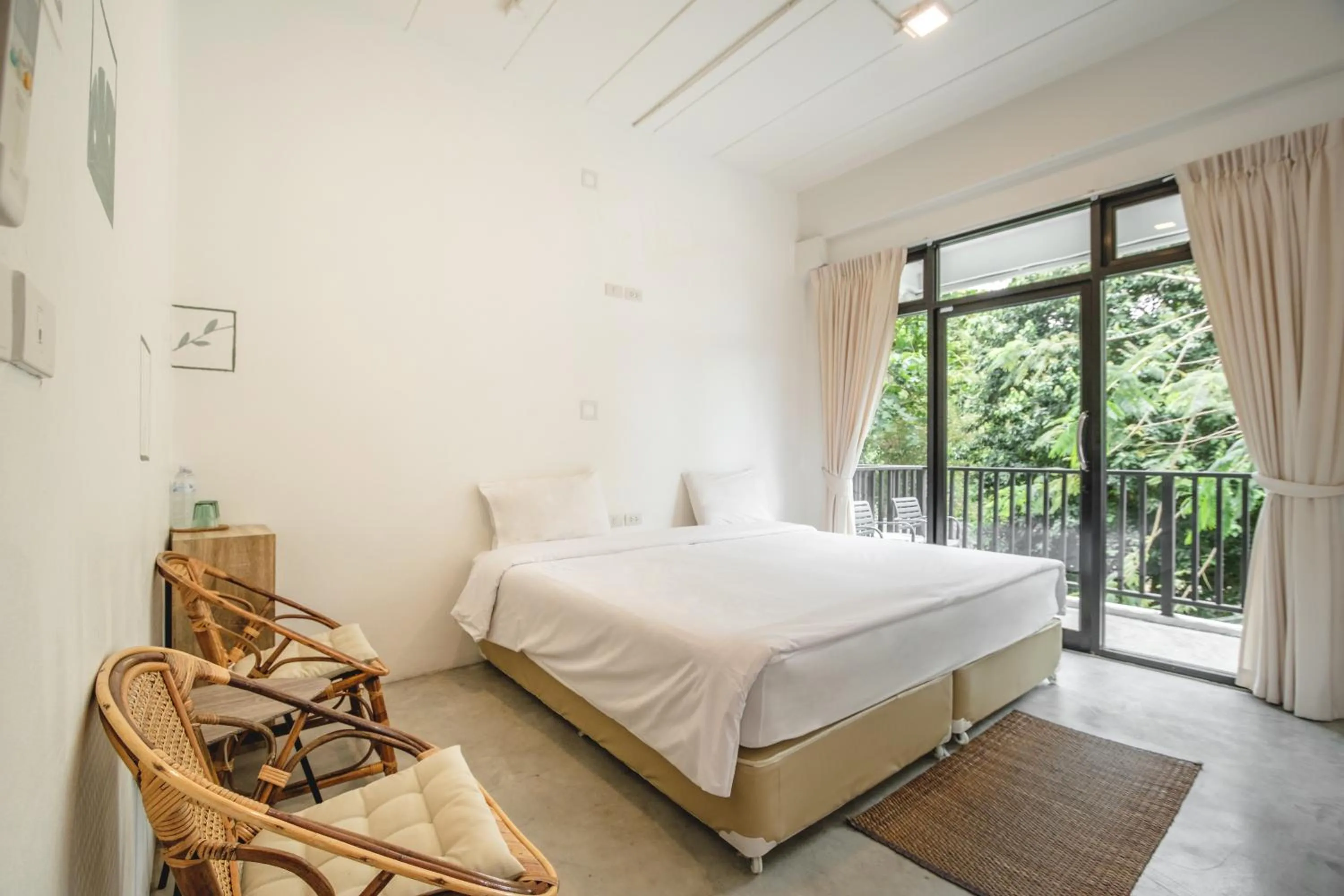 Photo of the whole room, Bed in The Dearly Koh Tao Hostel-PADI 5 Star Dive Resort