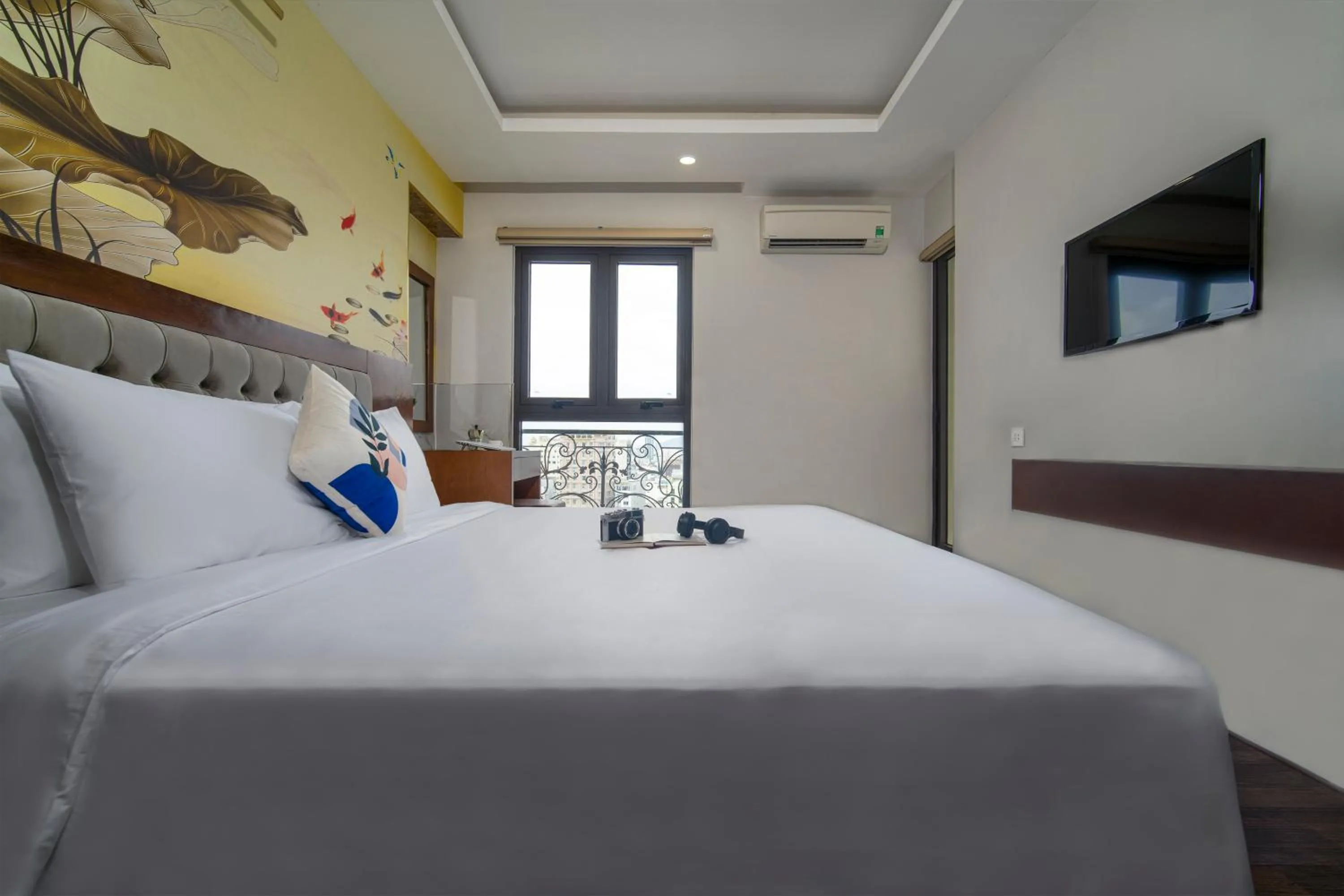 TV and multimedia, Bed in Delicate Hotel