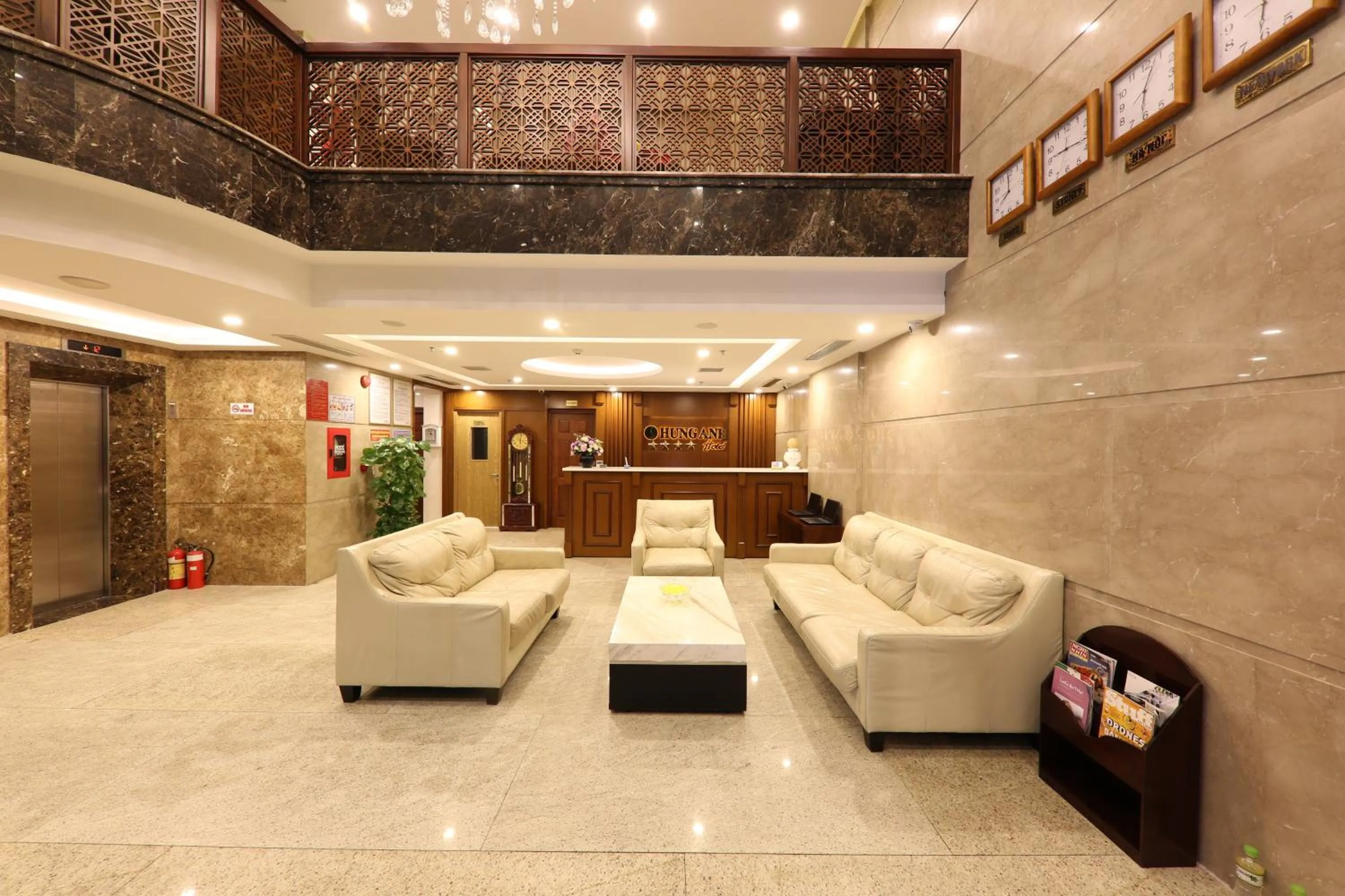 Lobby or reception in Hung Anh Hotel