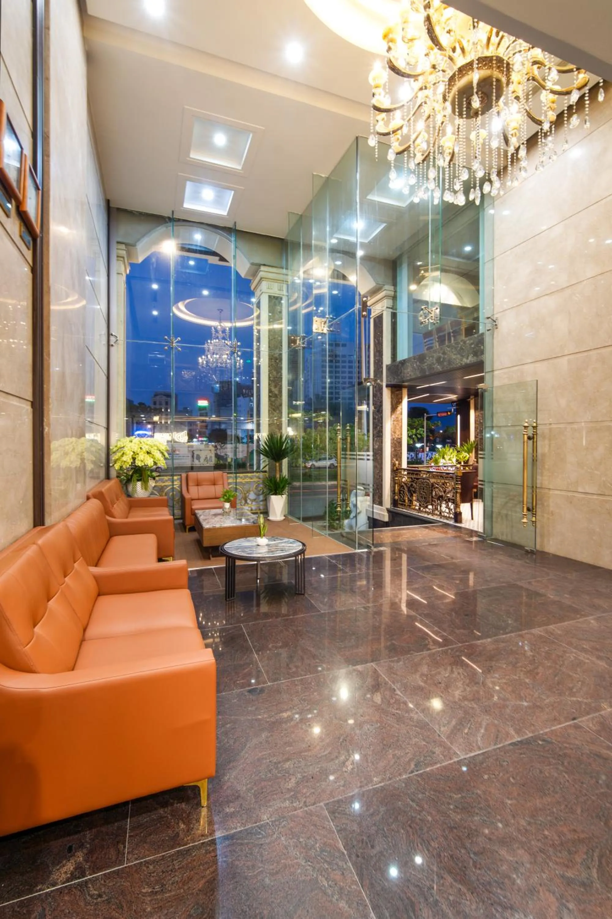 Seating area in Hung Anh Hotel