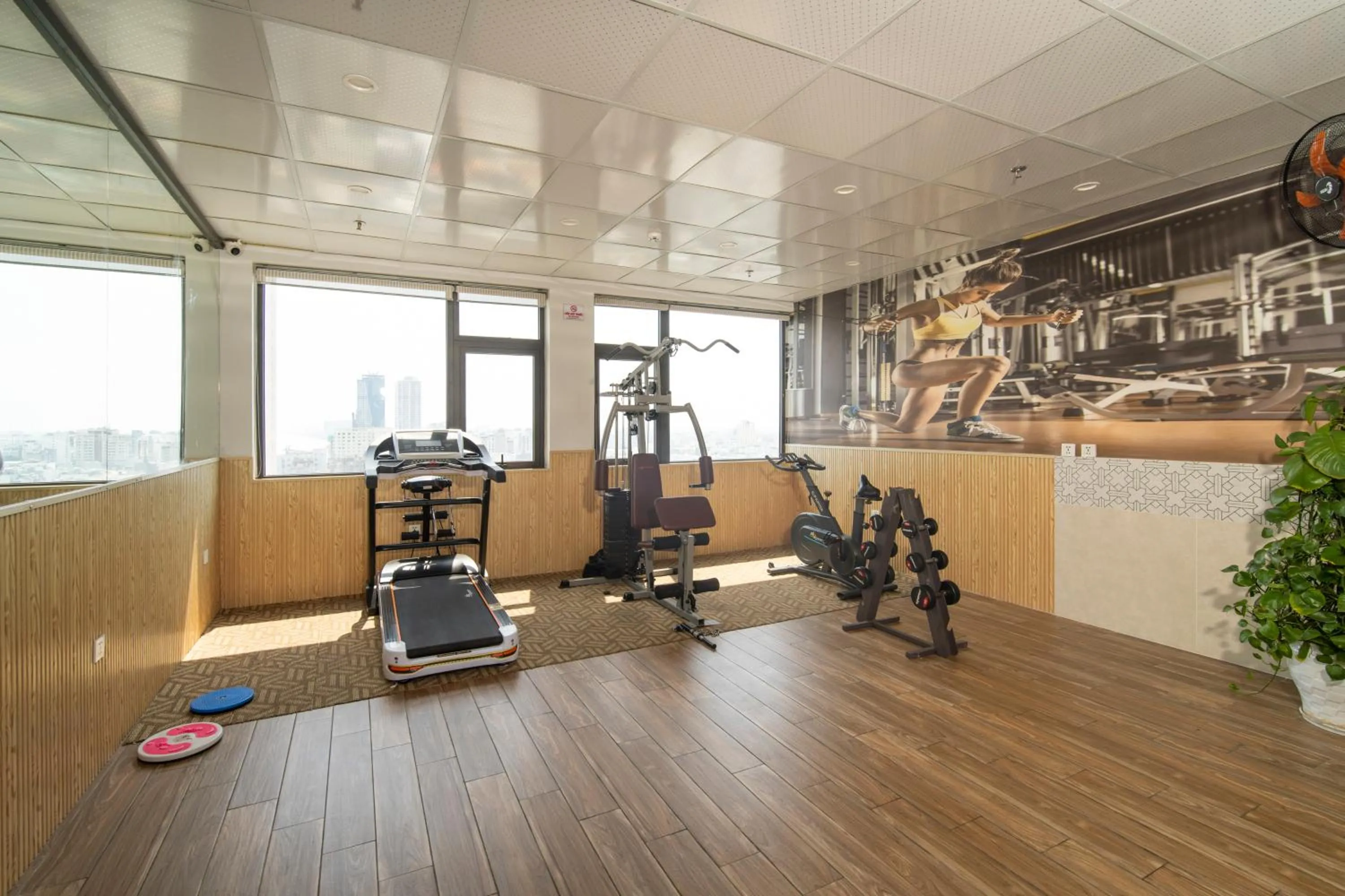 Fitness centre/facilities in Hung Anh Hotel
