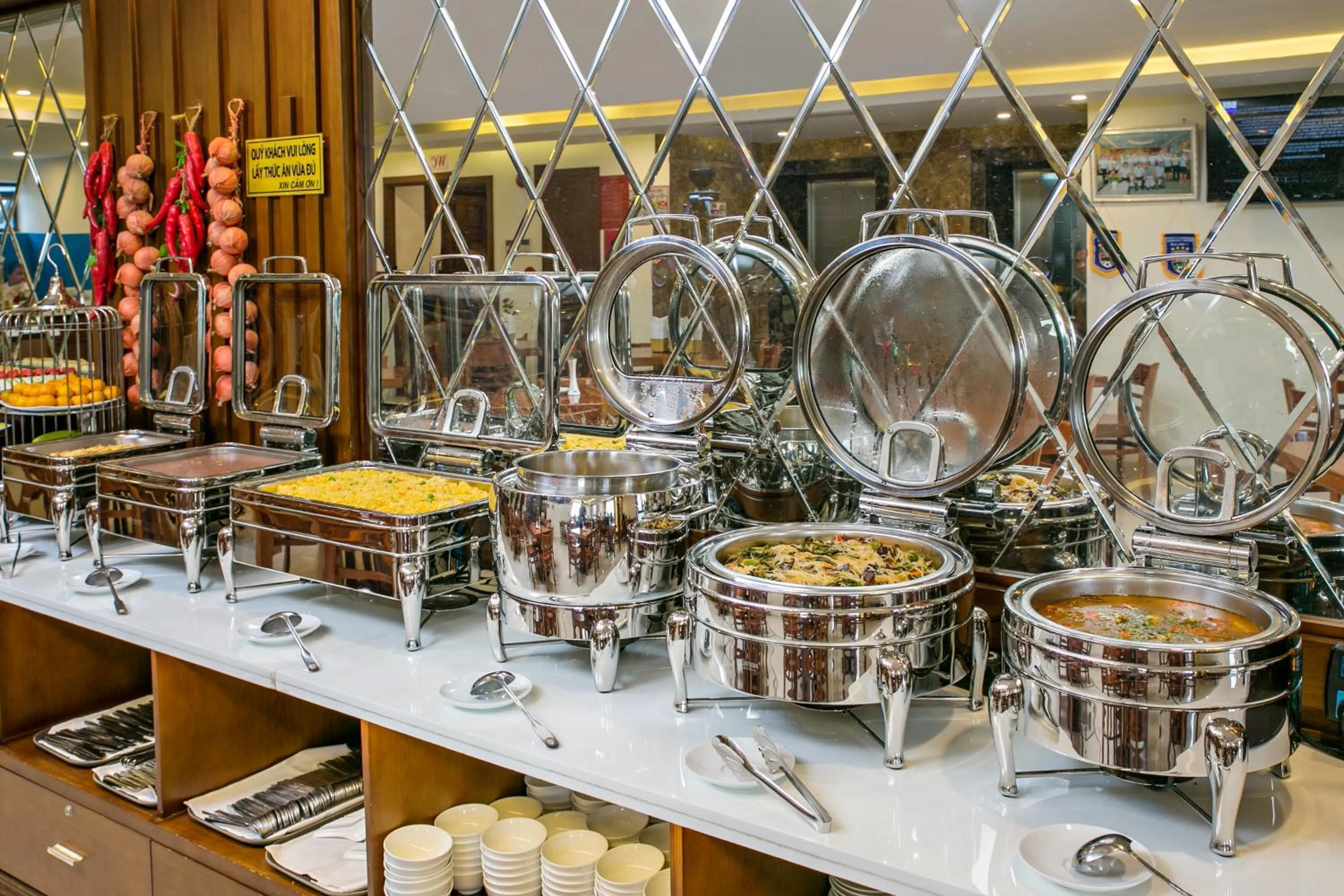 Restaurant/places to eat in Hung Anh Hotel