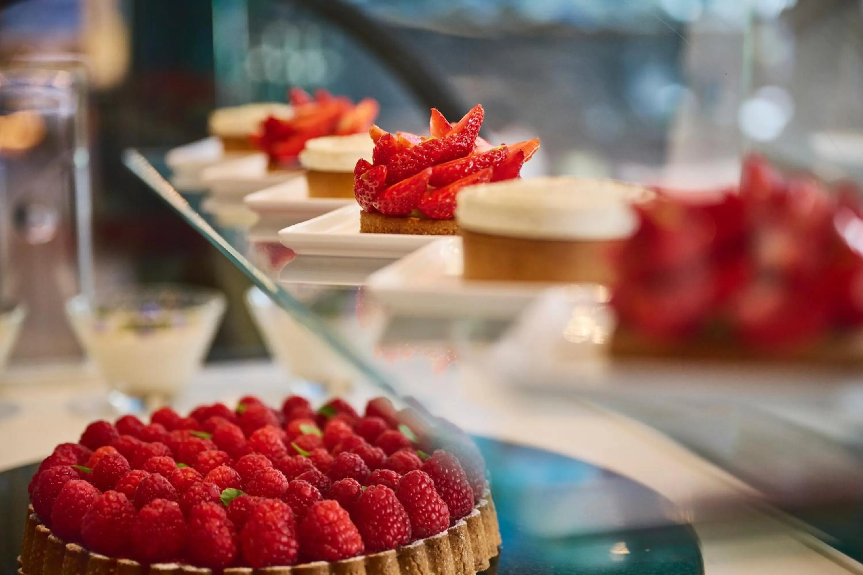 Food and drinks in Hotel-Restaurant Valrose