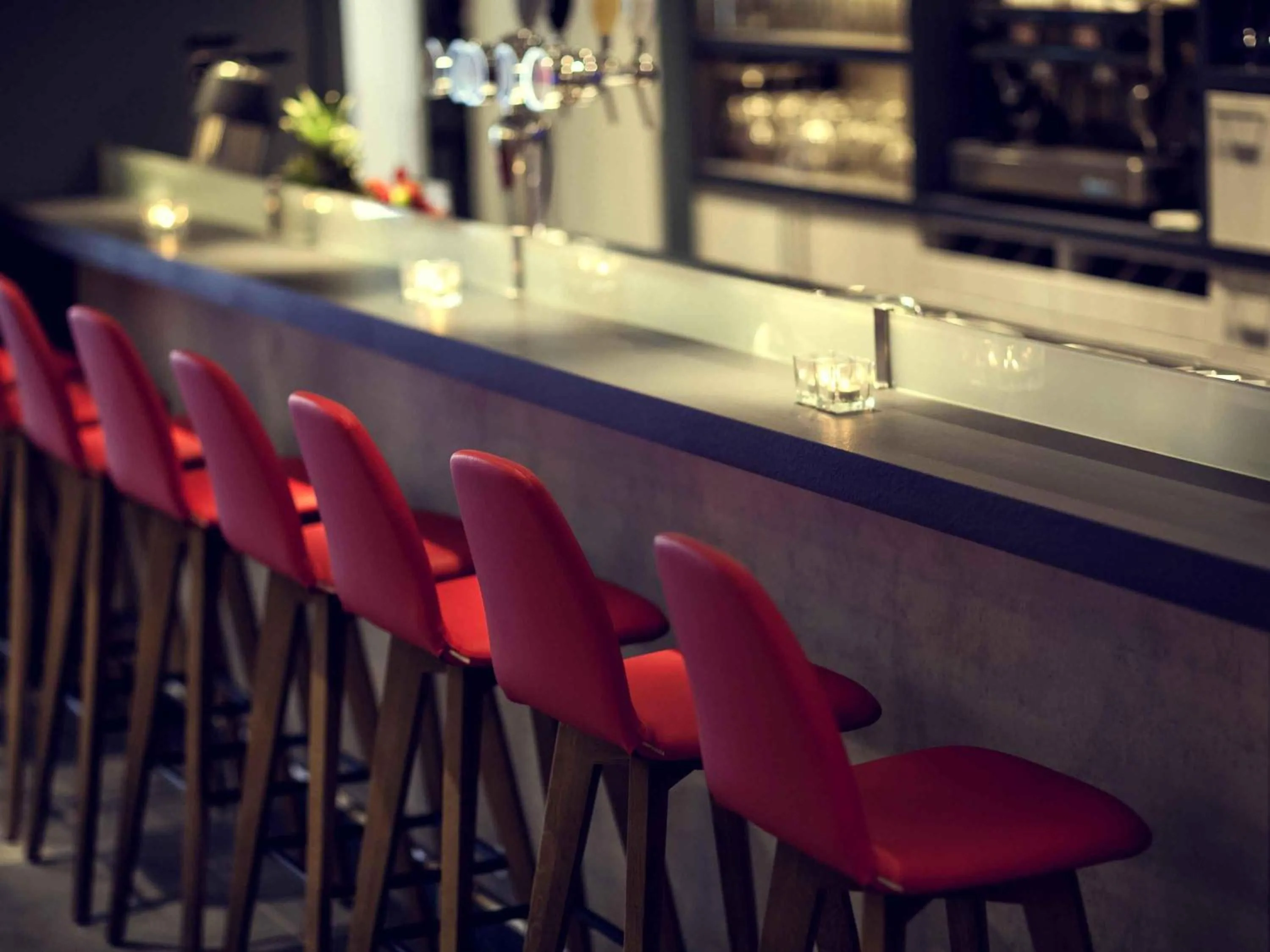 Lounge or bar in Mercure Oostende