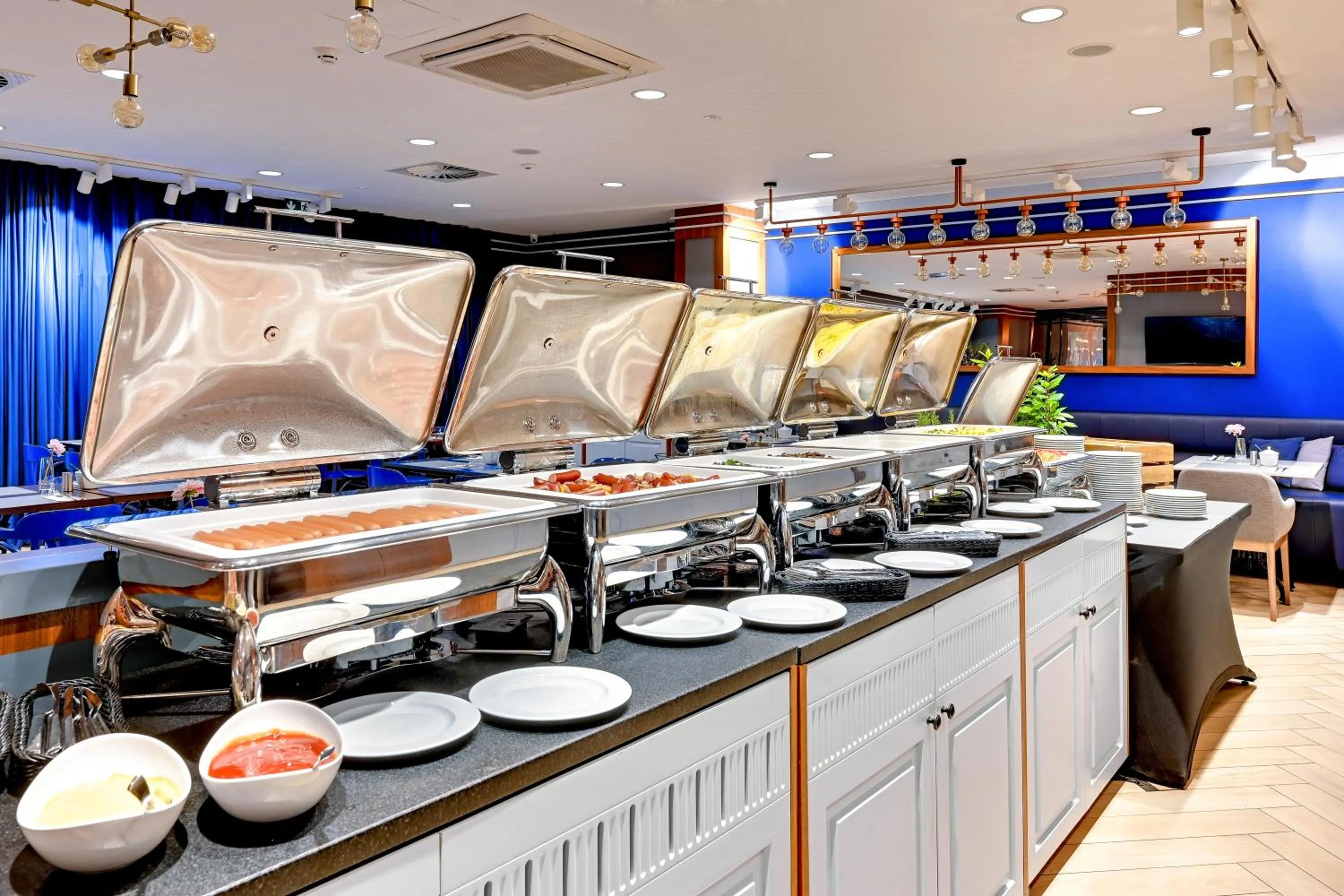 Buffet breakfast in GRANO LIFE Gdańsk - HOTEL NUMBER ONE BY GRANO Gdańsk