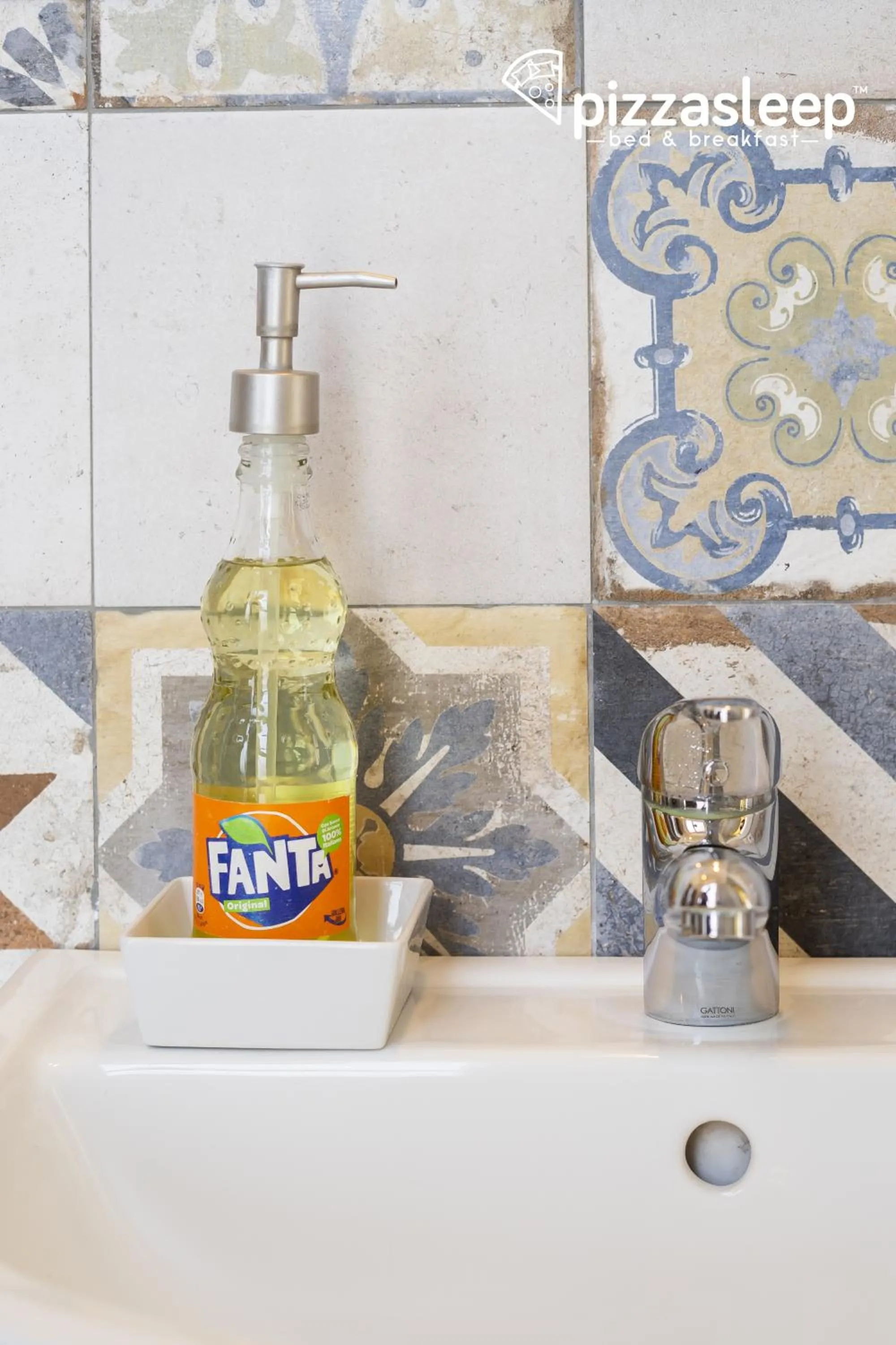 Bathroom in PizzaSleep B&B