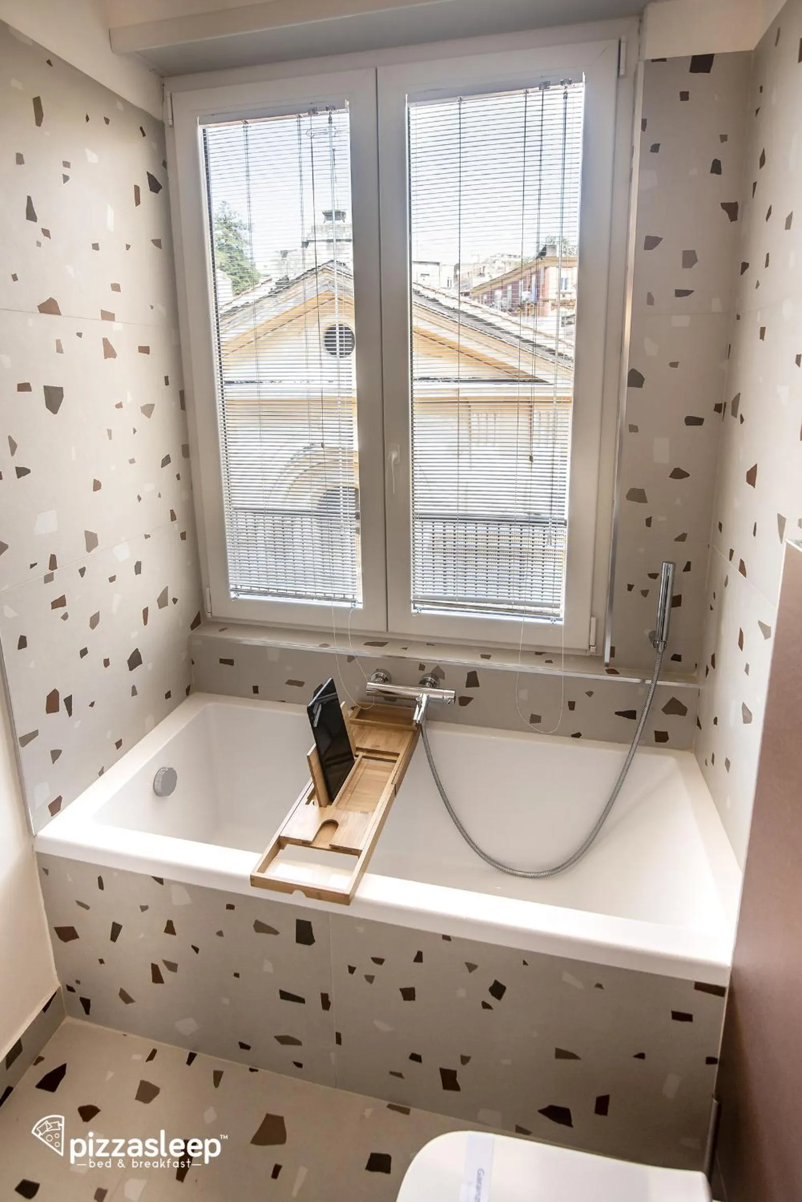 Bathroom in PizzaSleep B&B