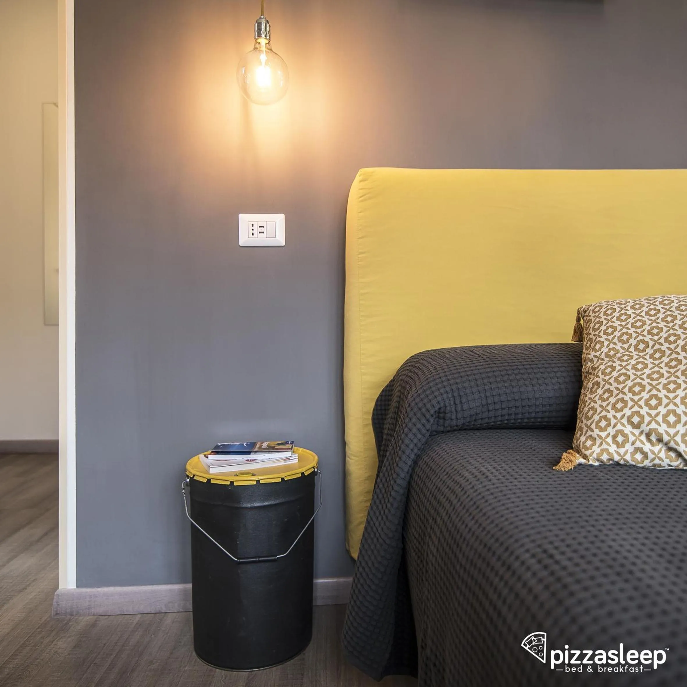 Bed in PizzaSleep B&B