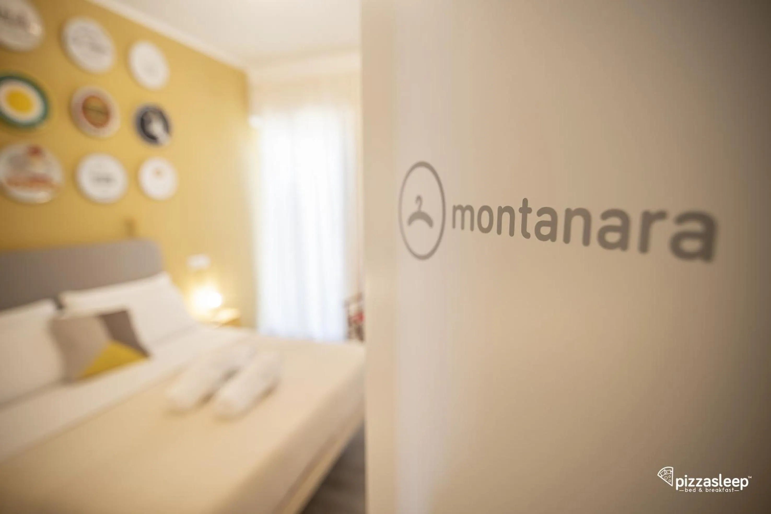 Bed in PizzaSleep B&B