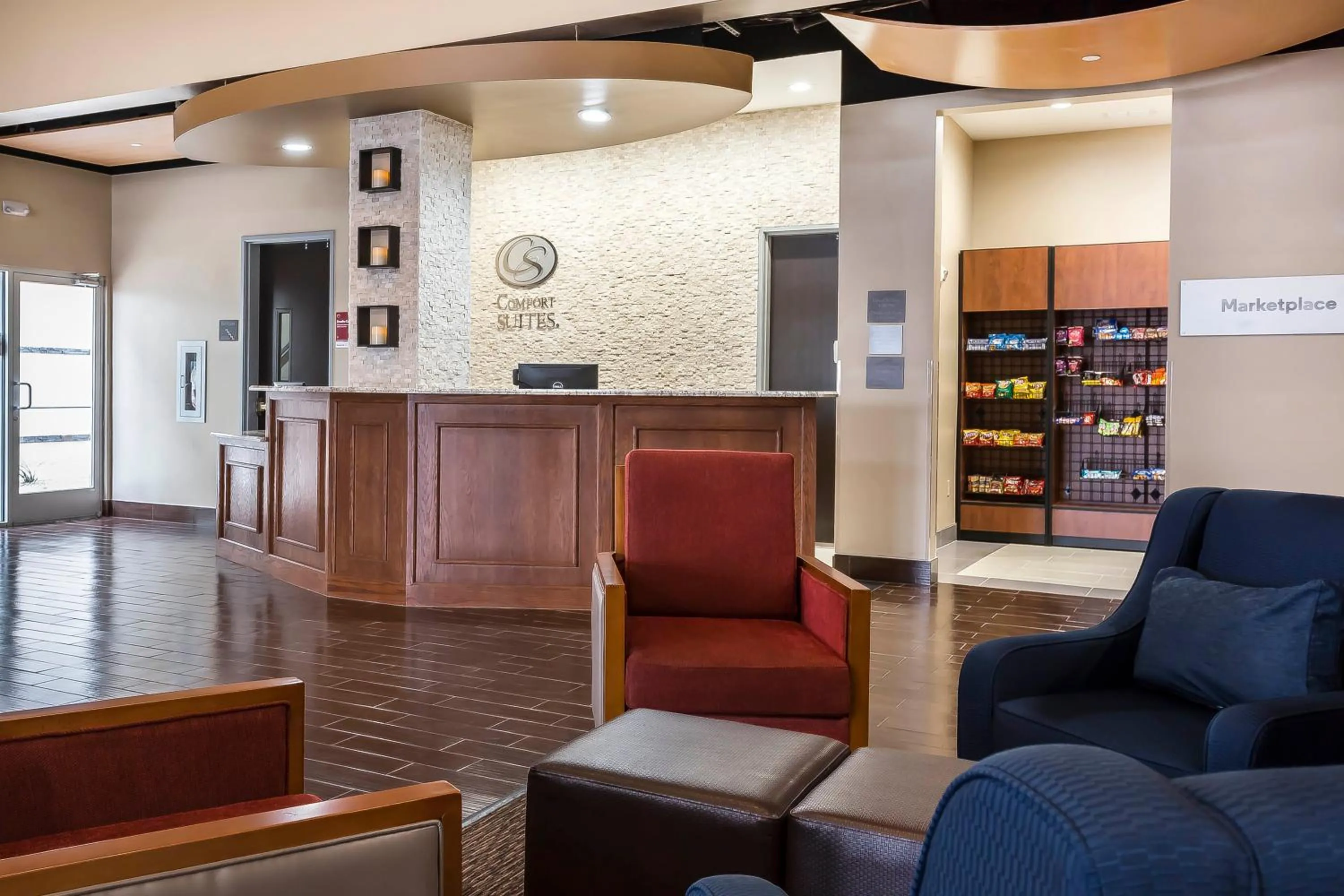 Lobby or reception in Comfort Suites - University