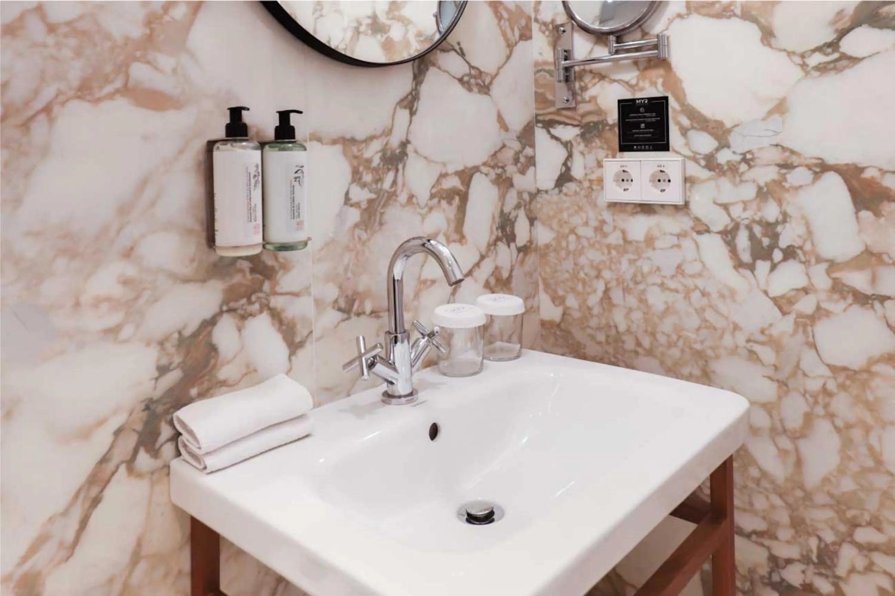 Bathroom in MYR Marqués House