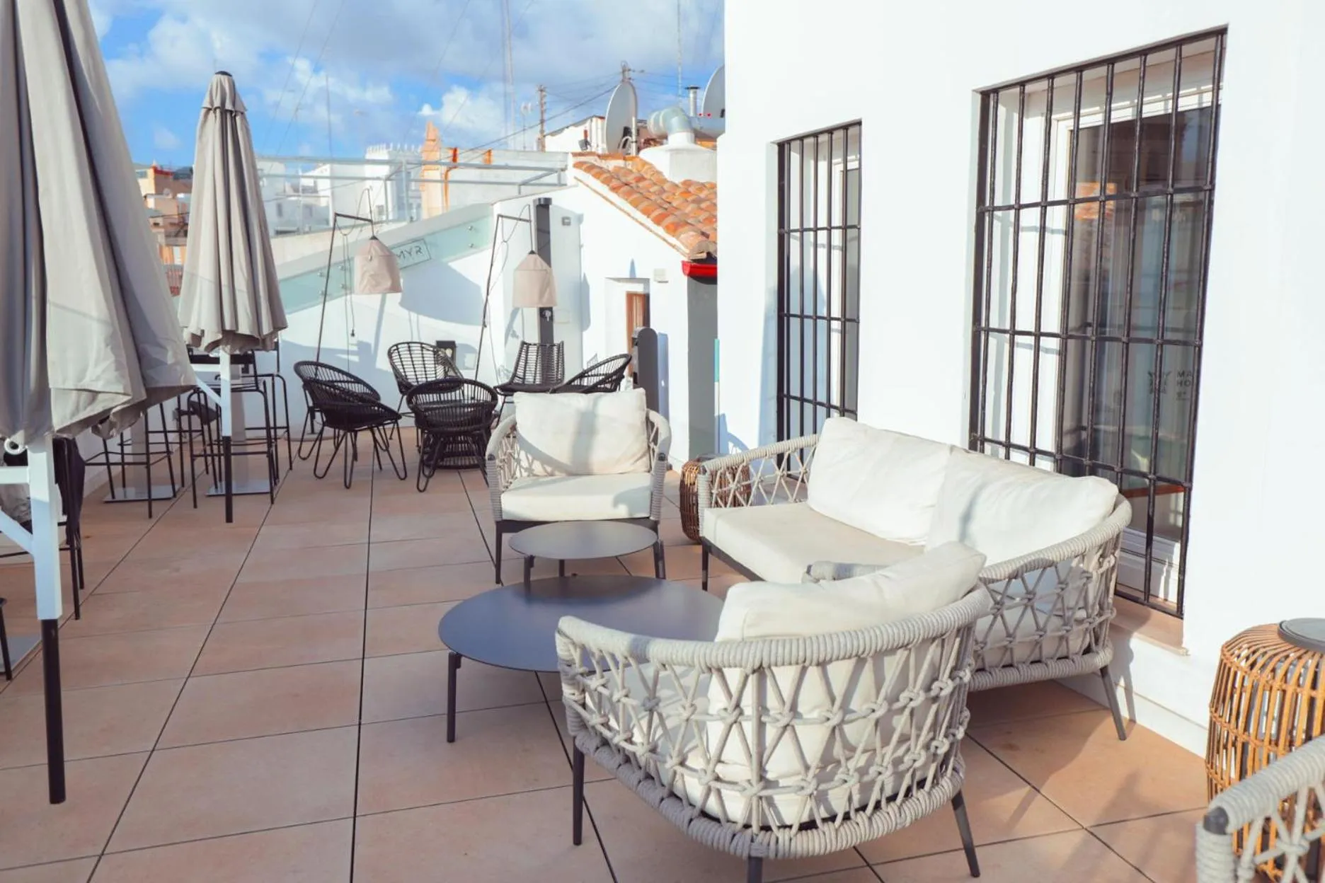 Restaurant/places to eat in MYR Marqués House