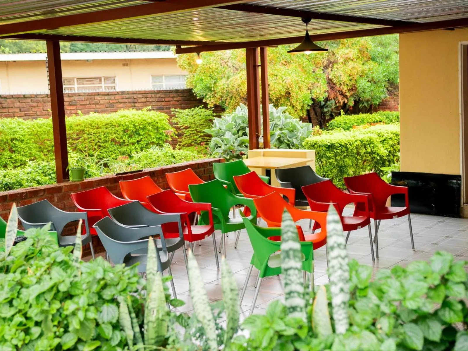 Patio in River-Ridge Guest House