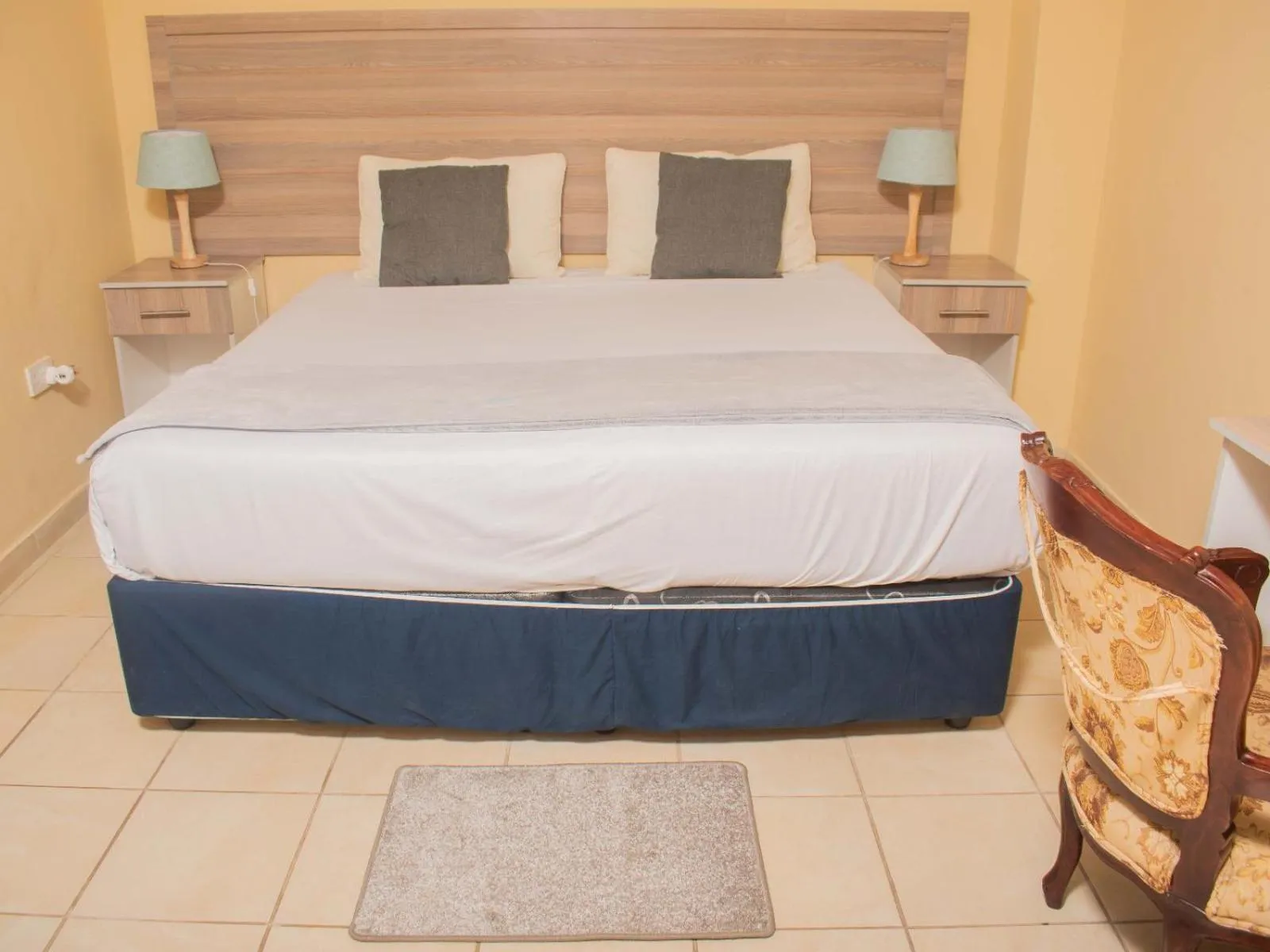 Bed in River-Ridge Guest House