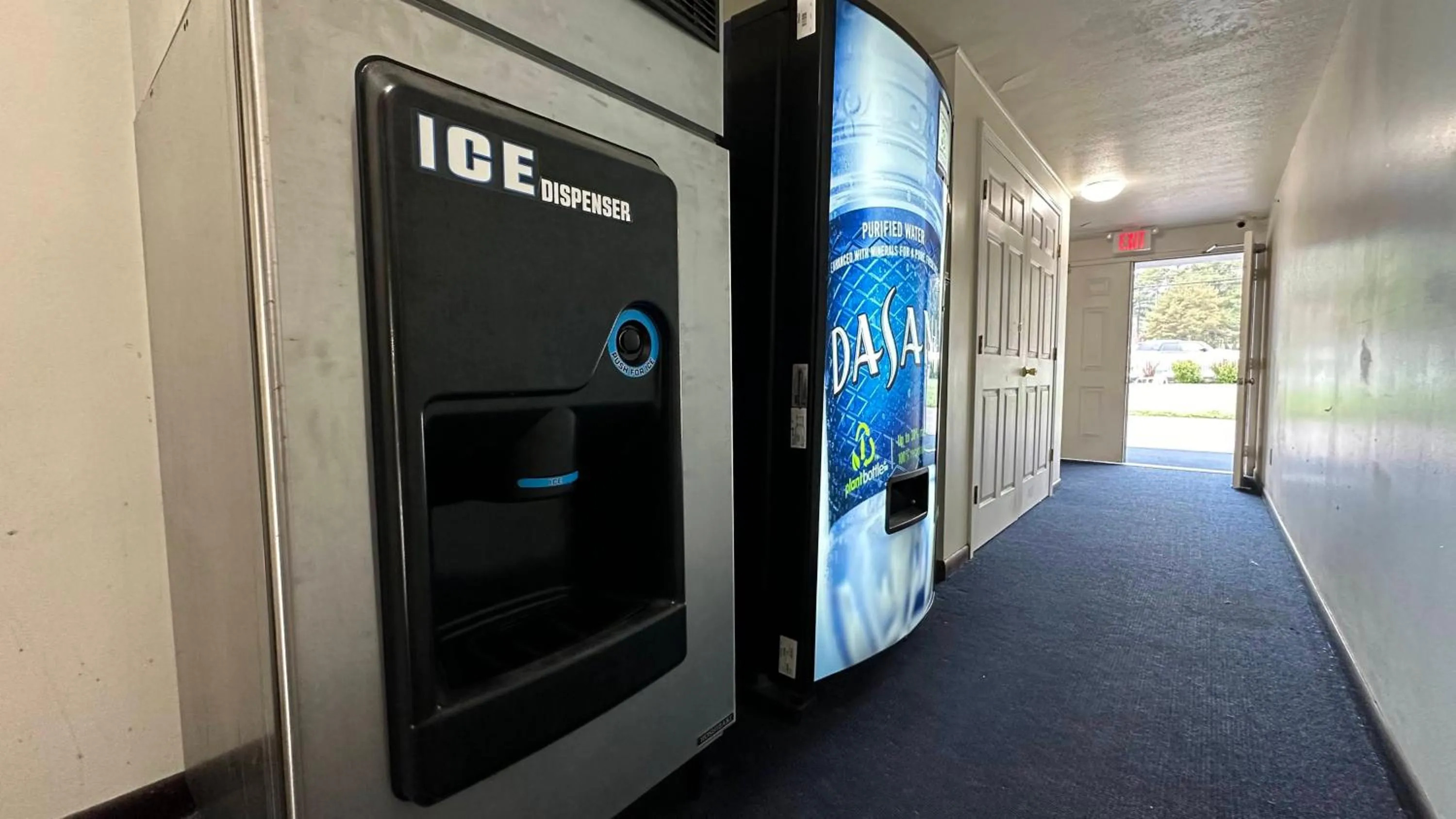 Property building in USA Inn