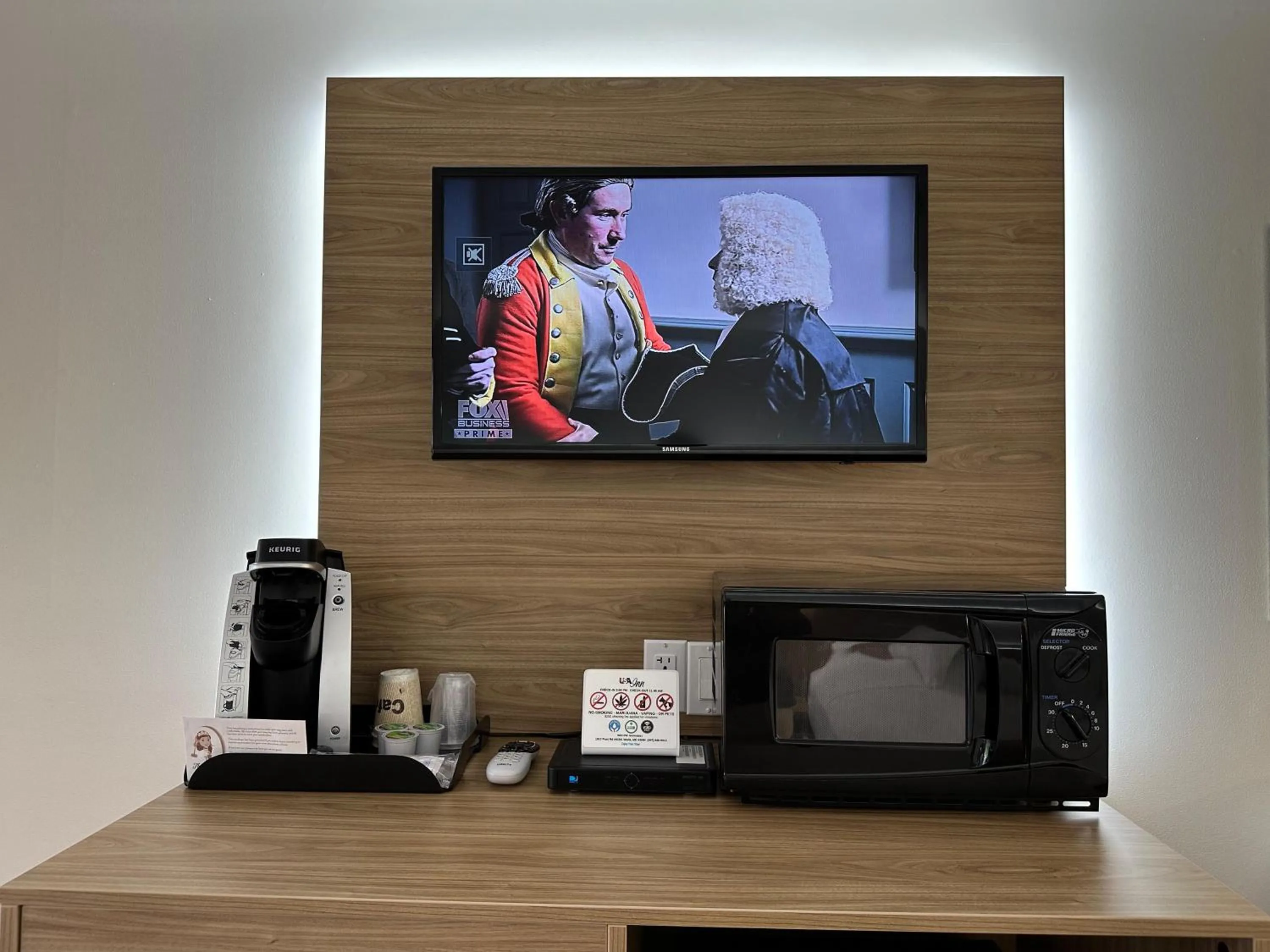 Coffee/tea facilities in USA Inn