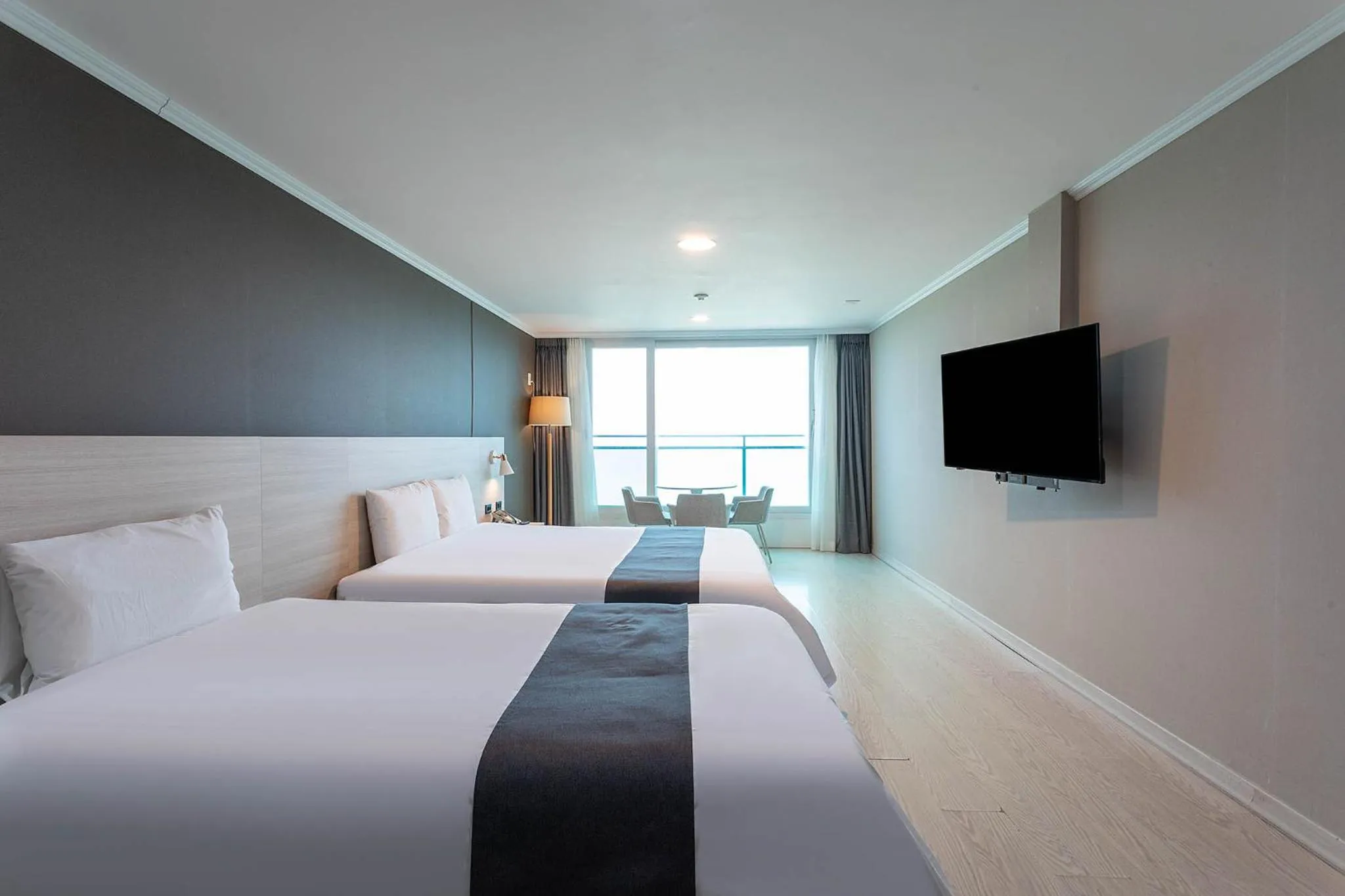 Bed in Gyeongpo Soo Hotel