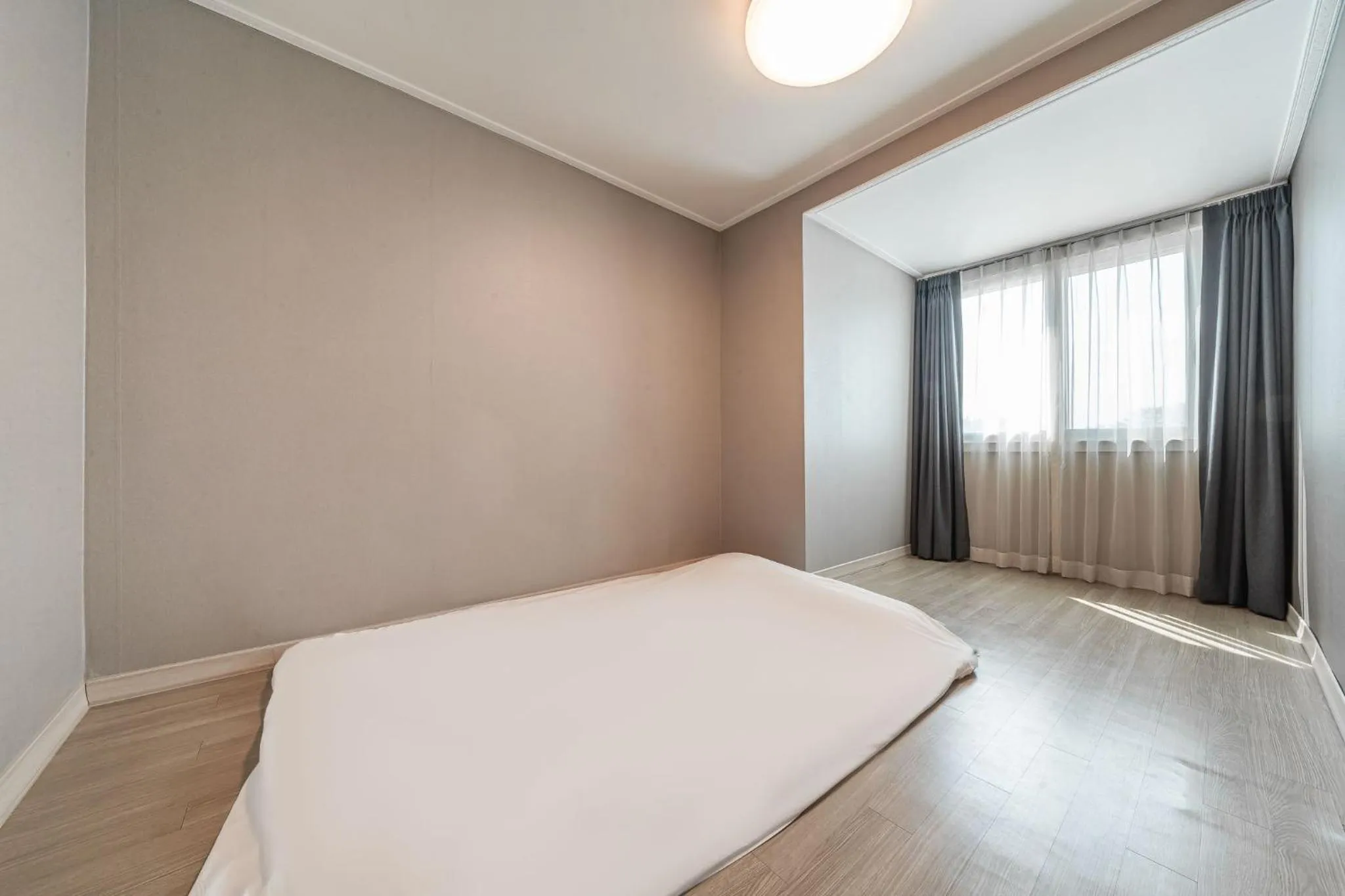 Bed in Gyeongpo Soo Hotel