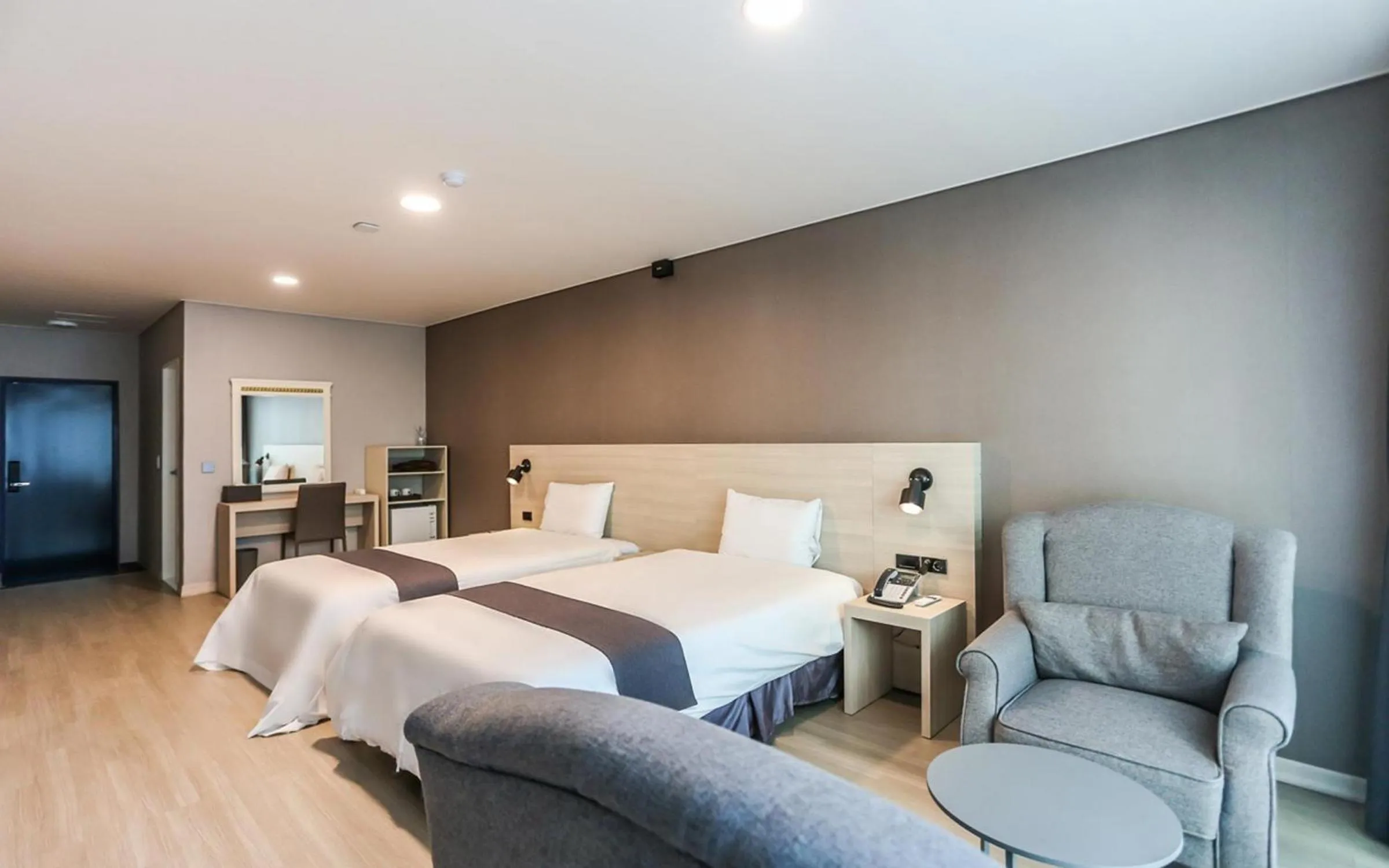 Bed in Gyeongpo Soo Hotel